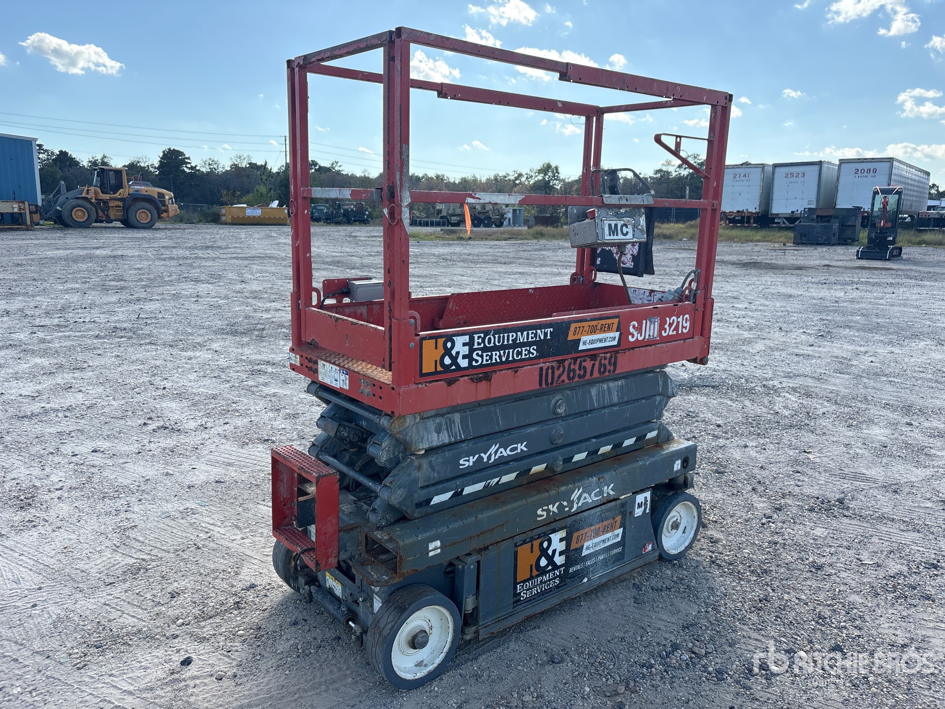 General Appearance with Picture, Right Rear Corner