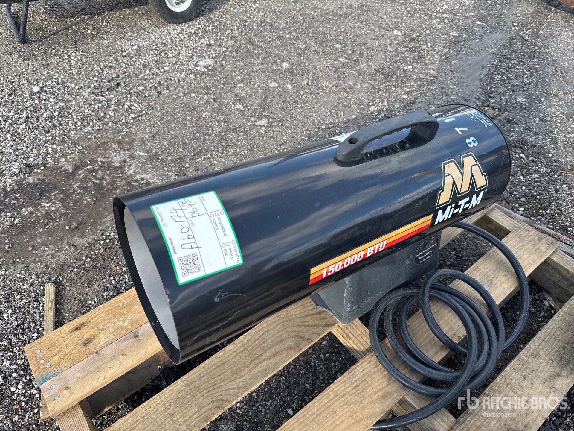 General Appearance with Picture, Right Rear Corner