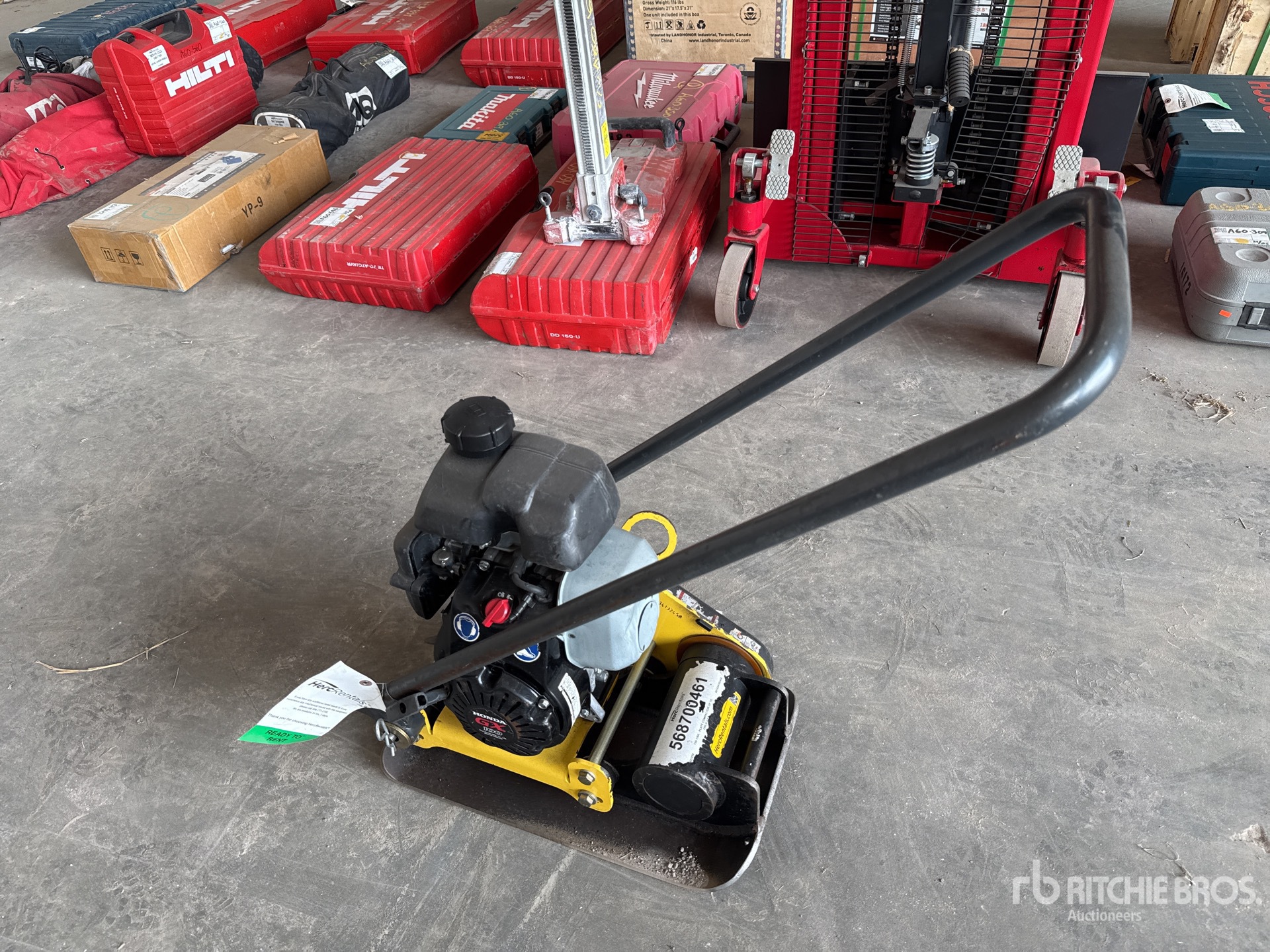 General Appearance with Bild, Ecke vorne rechts