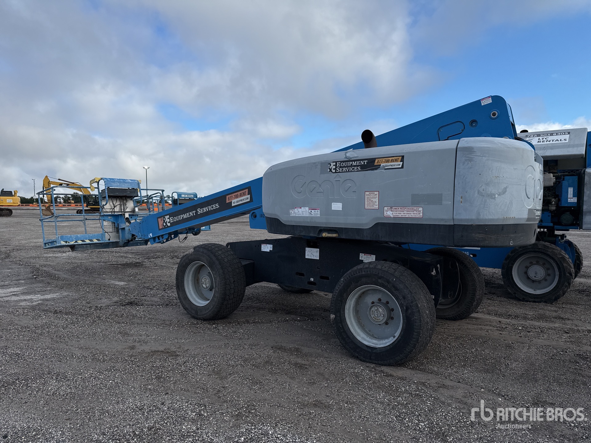 General Appearance with Picture, Left Rear Corner