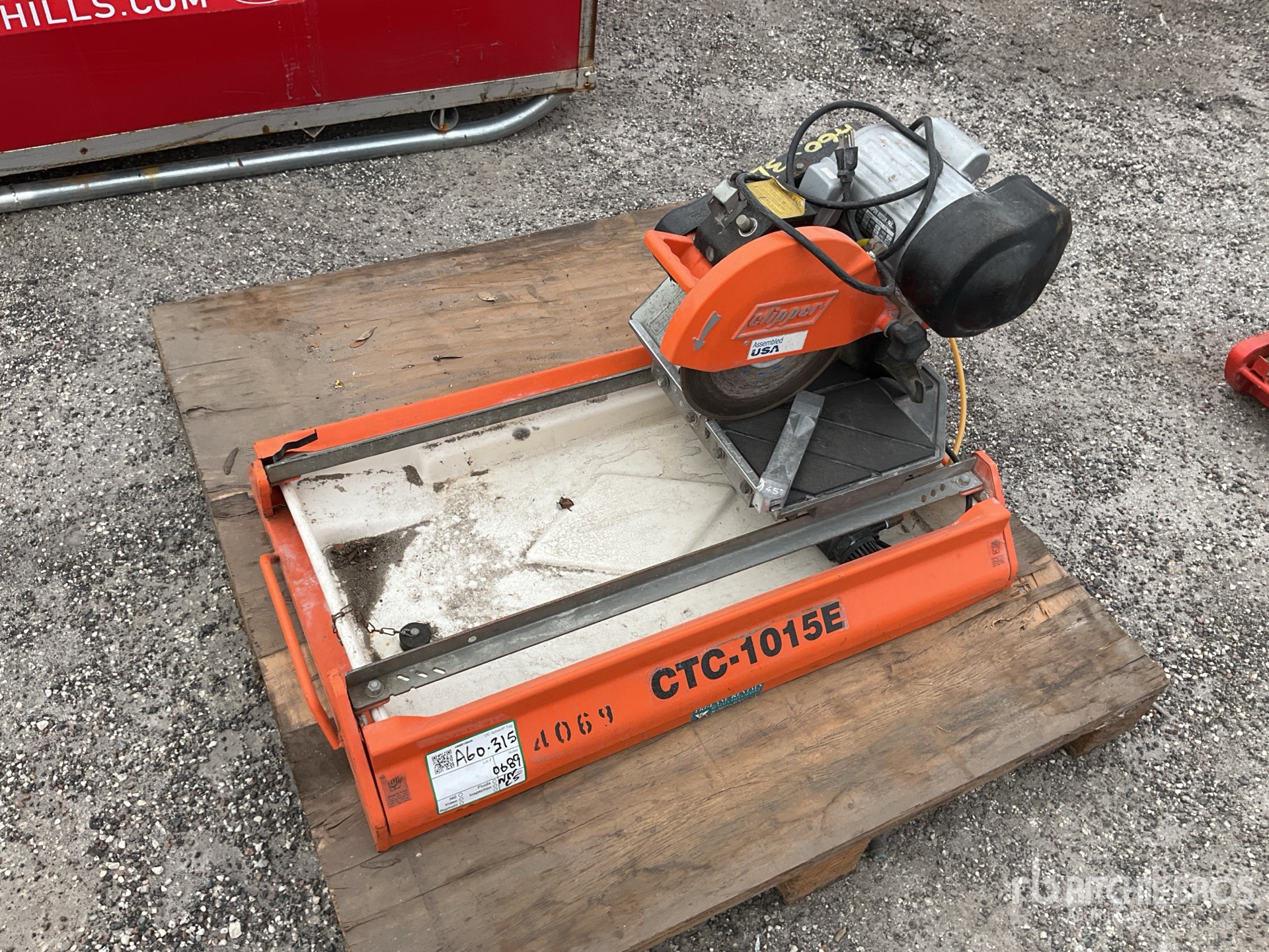 General Appearance with Picture, Left Front Corner