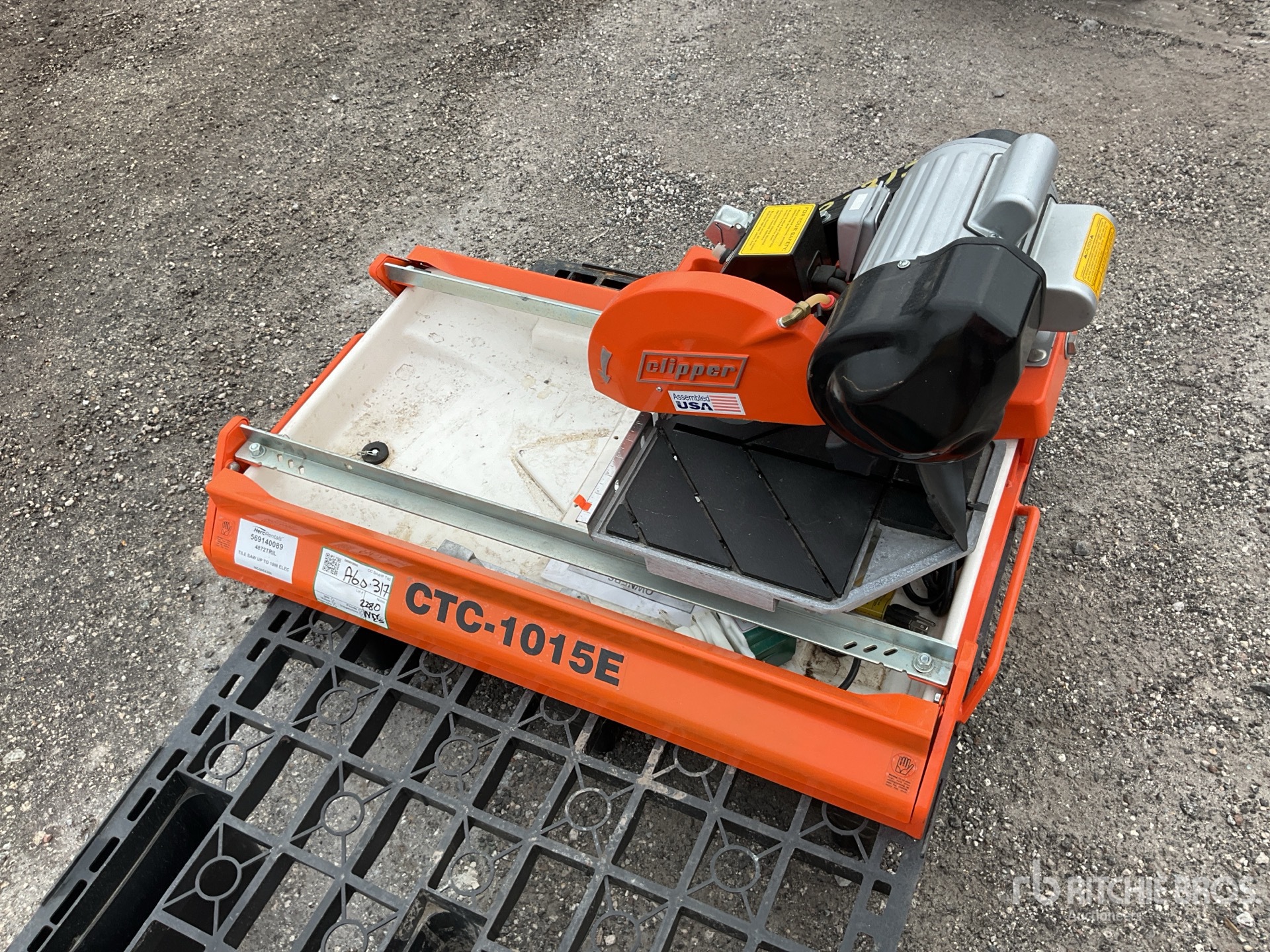 General Appearance with Picture, Left Rear Corner