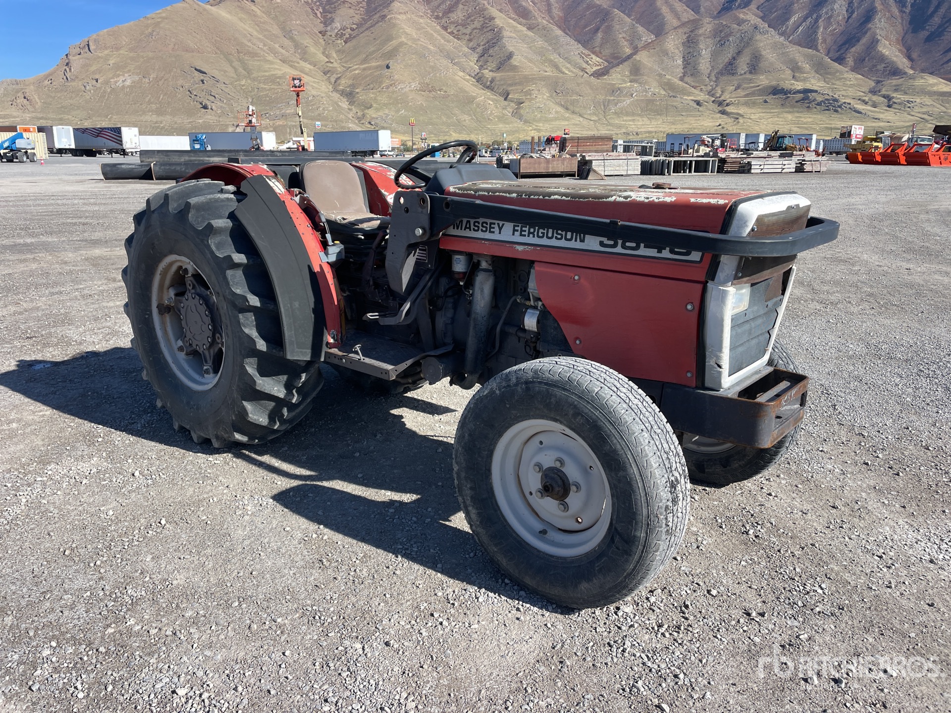 General Appearance with Bild, Ecke vorne rechts