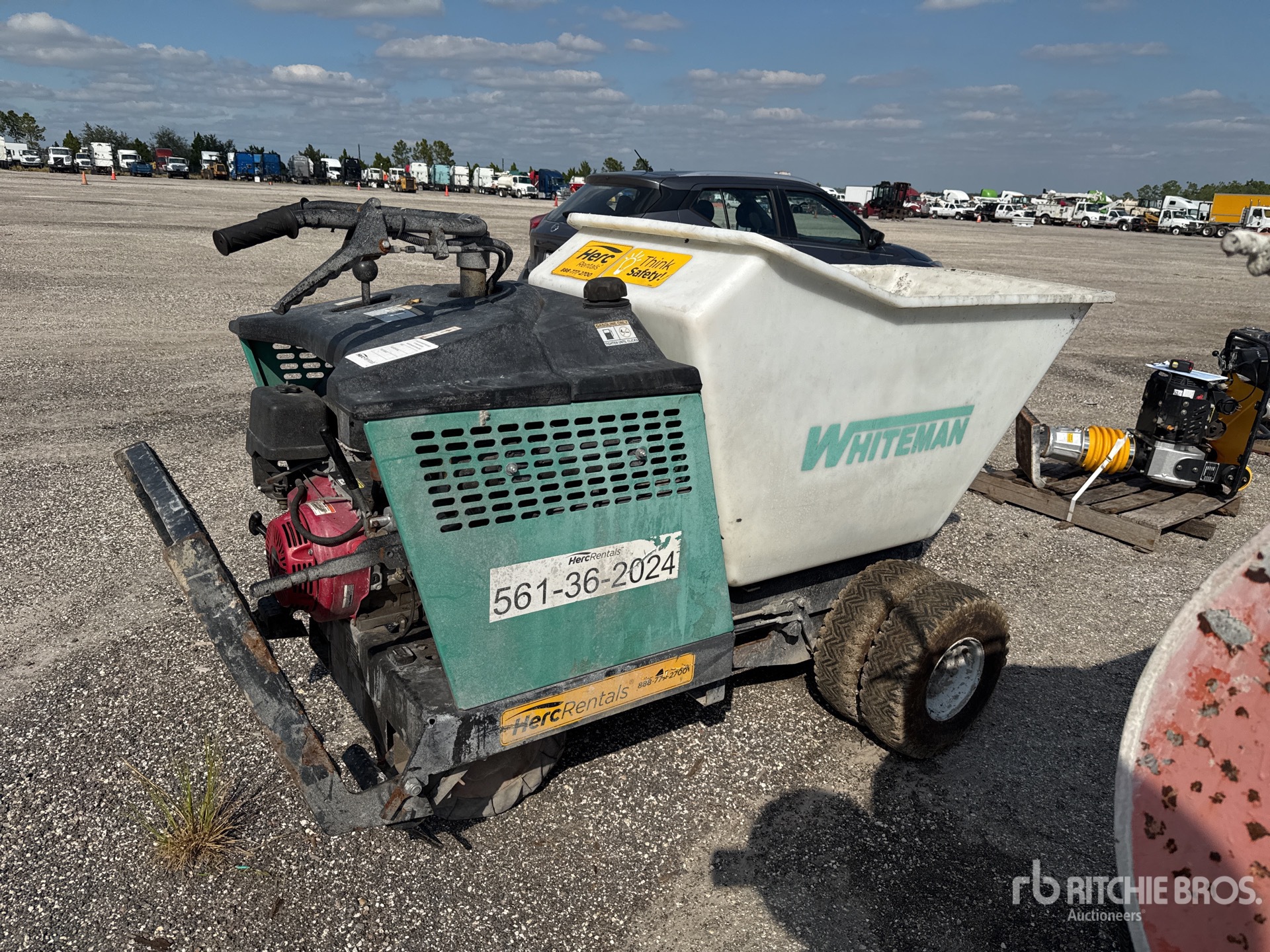 General Appearance with Image, coin avant droit