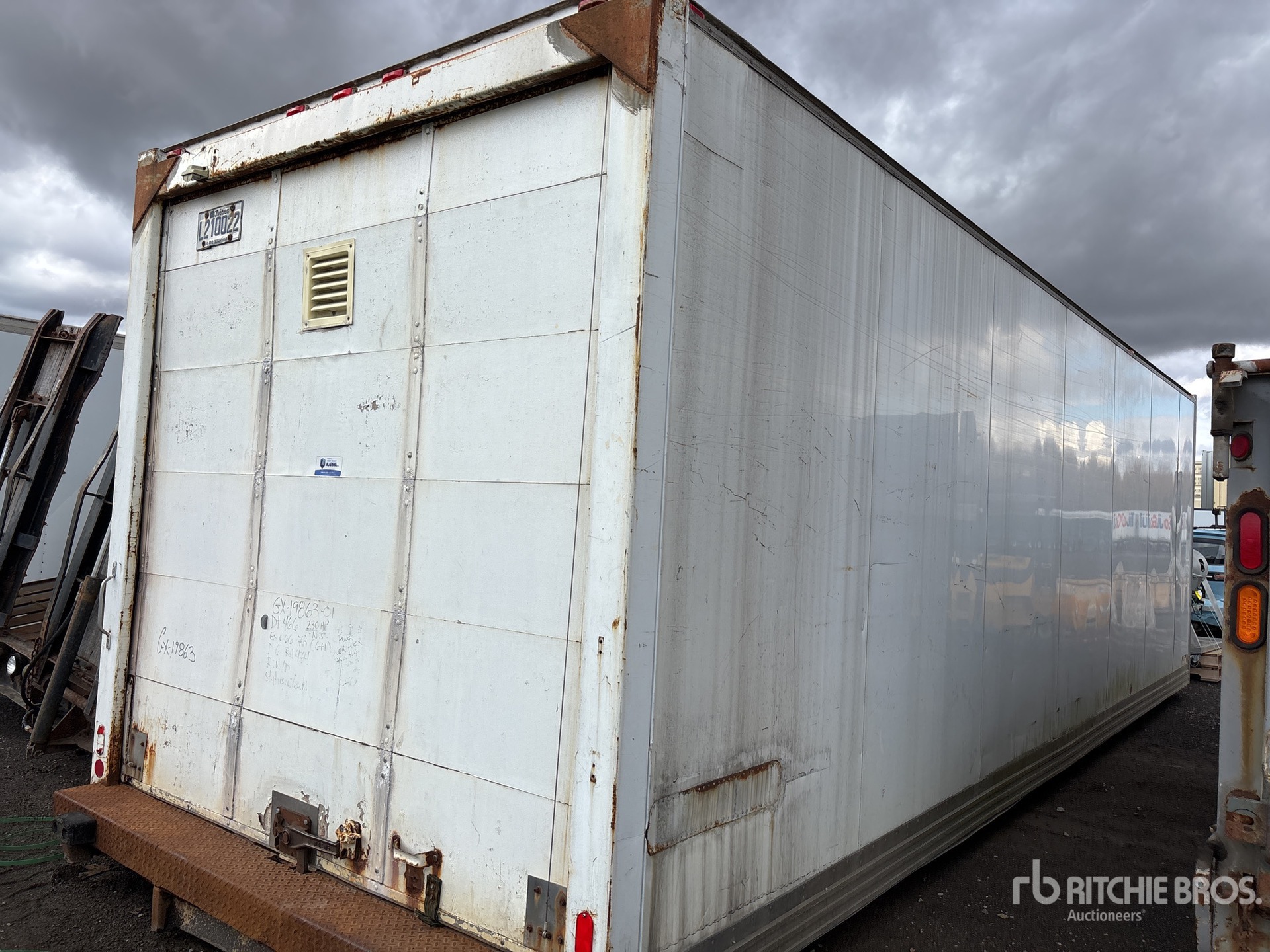 General Appearance with Picture, Right Rear Corner