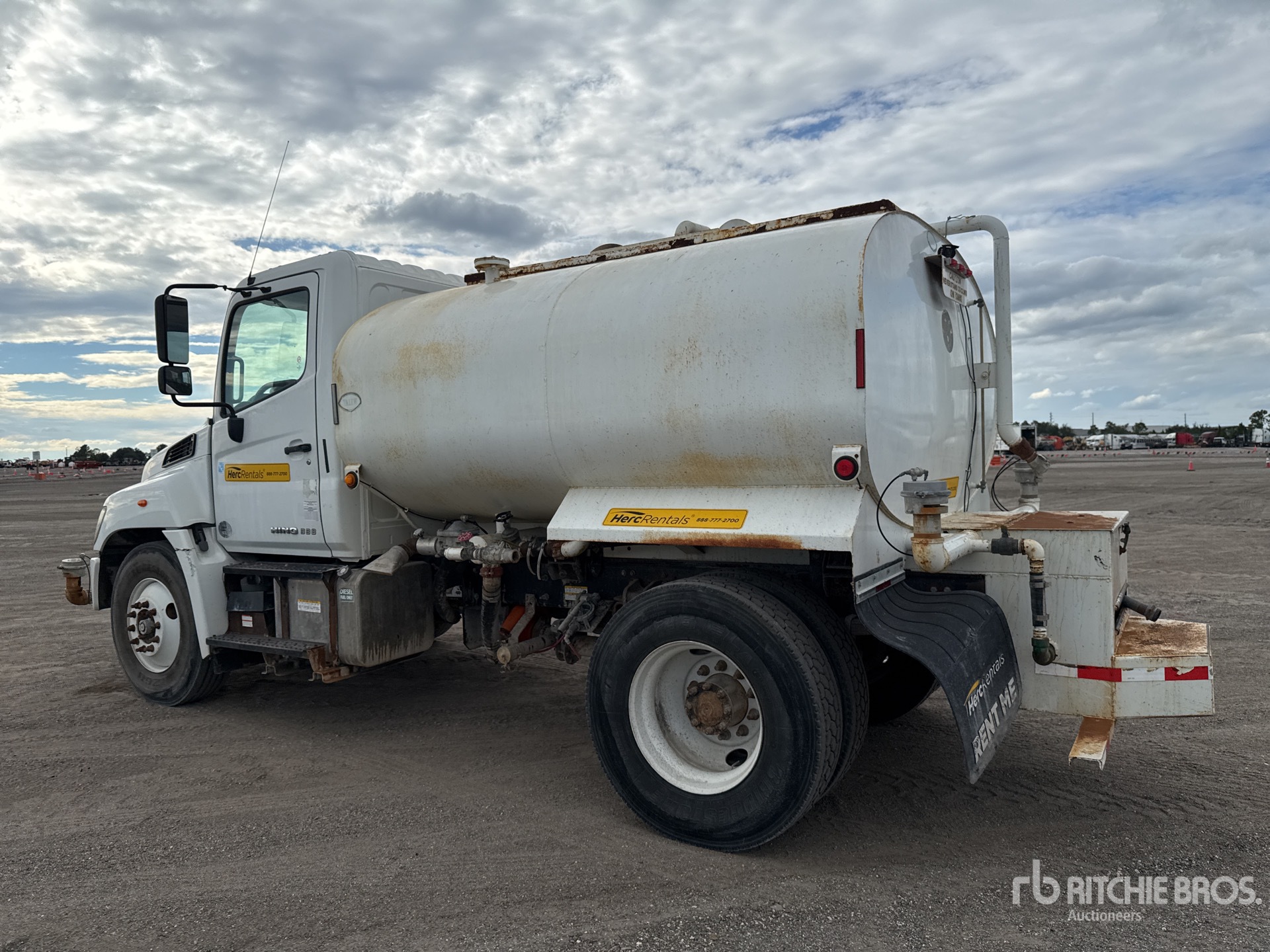 Aspect général with Image, coin arrière gauche