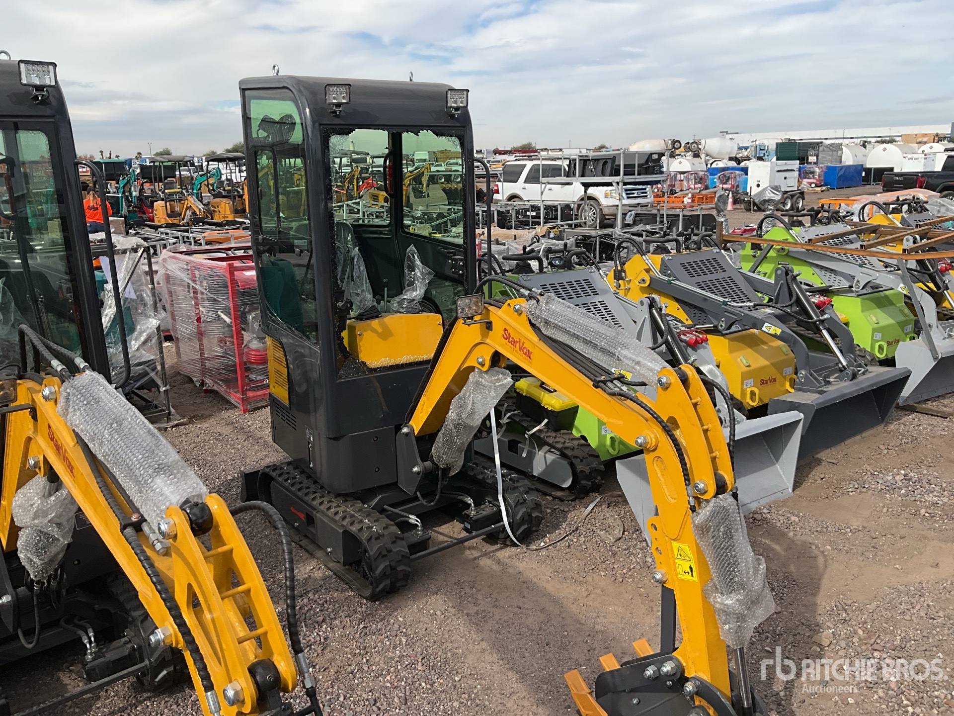 General Appearance with Foto, angolo anteriore destro