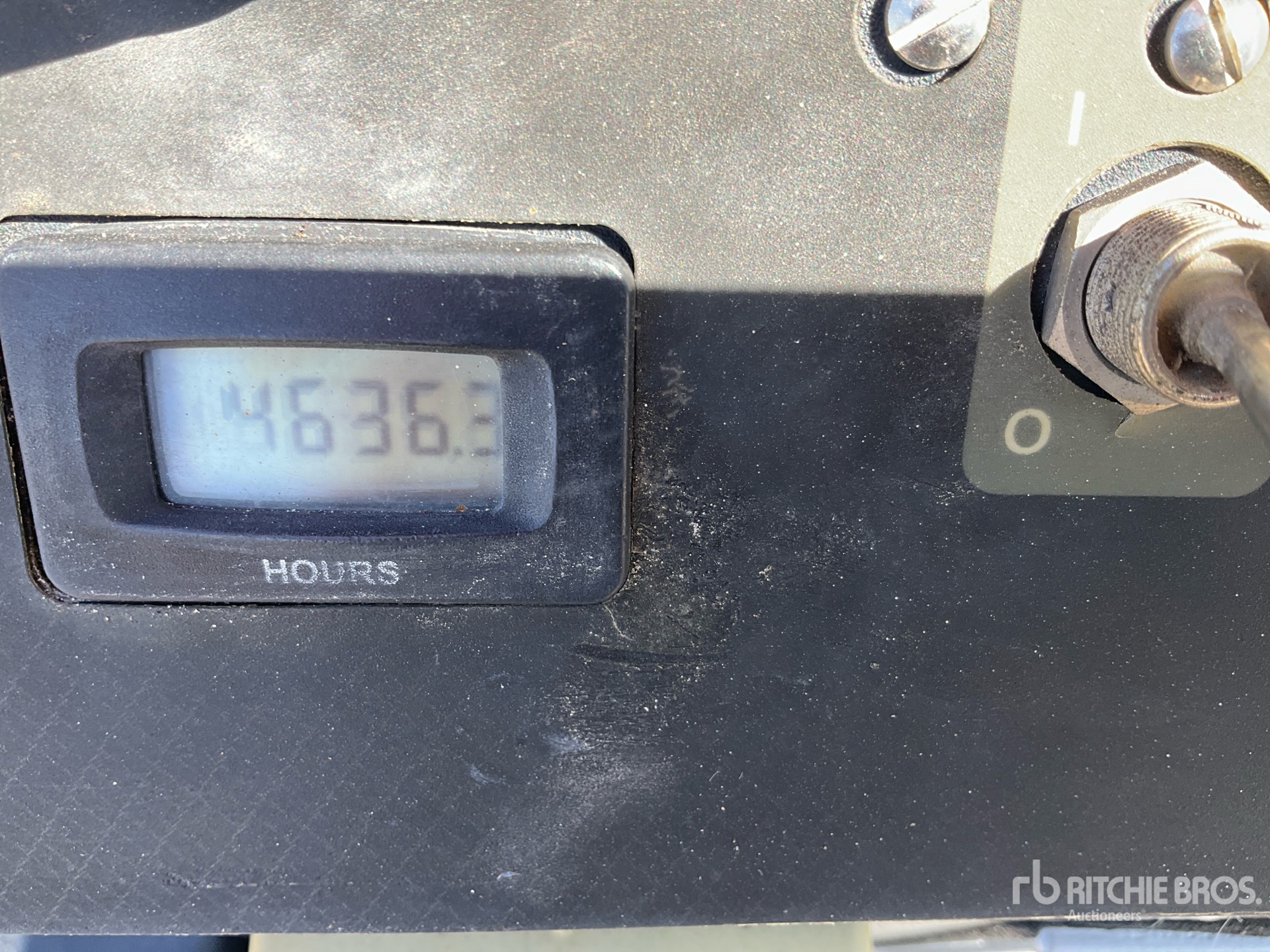 General Appearance with Hour Meter / Odometer