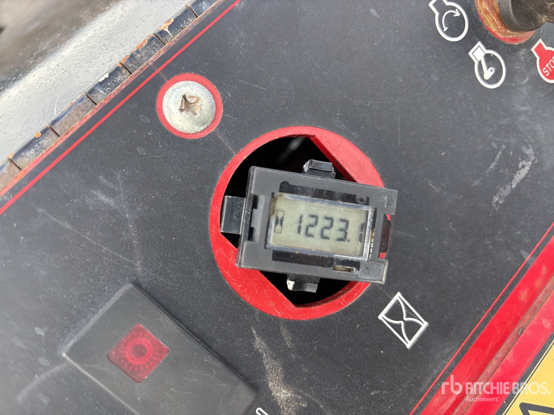 General Appearance with Hour Meter / Odometer