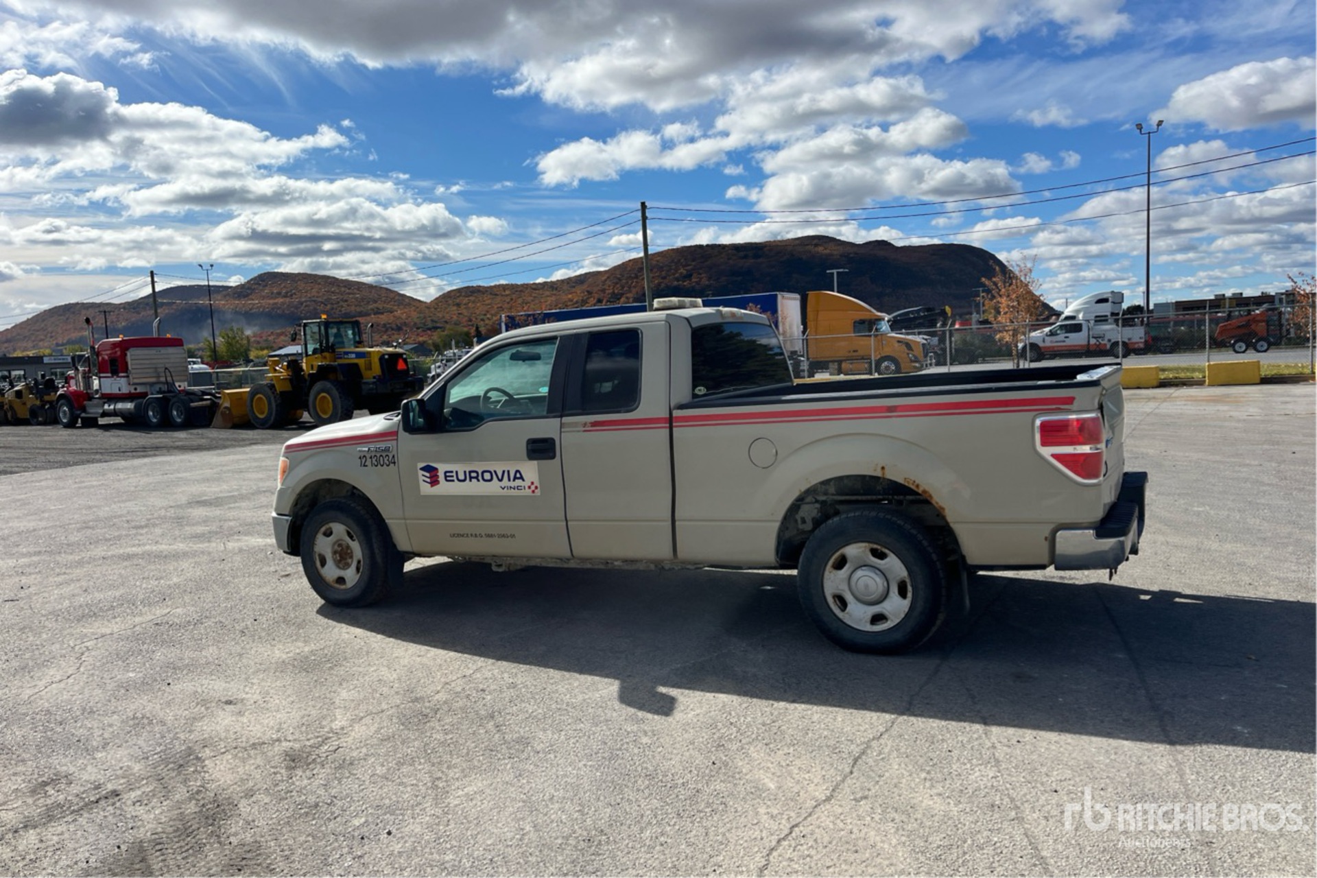 General Appearance with Picture, Left Rear Corner