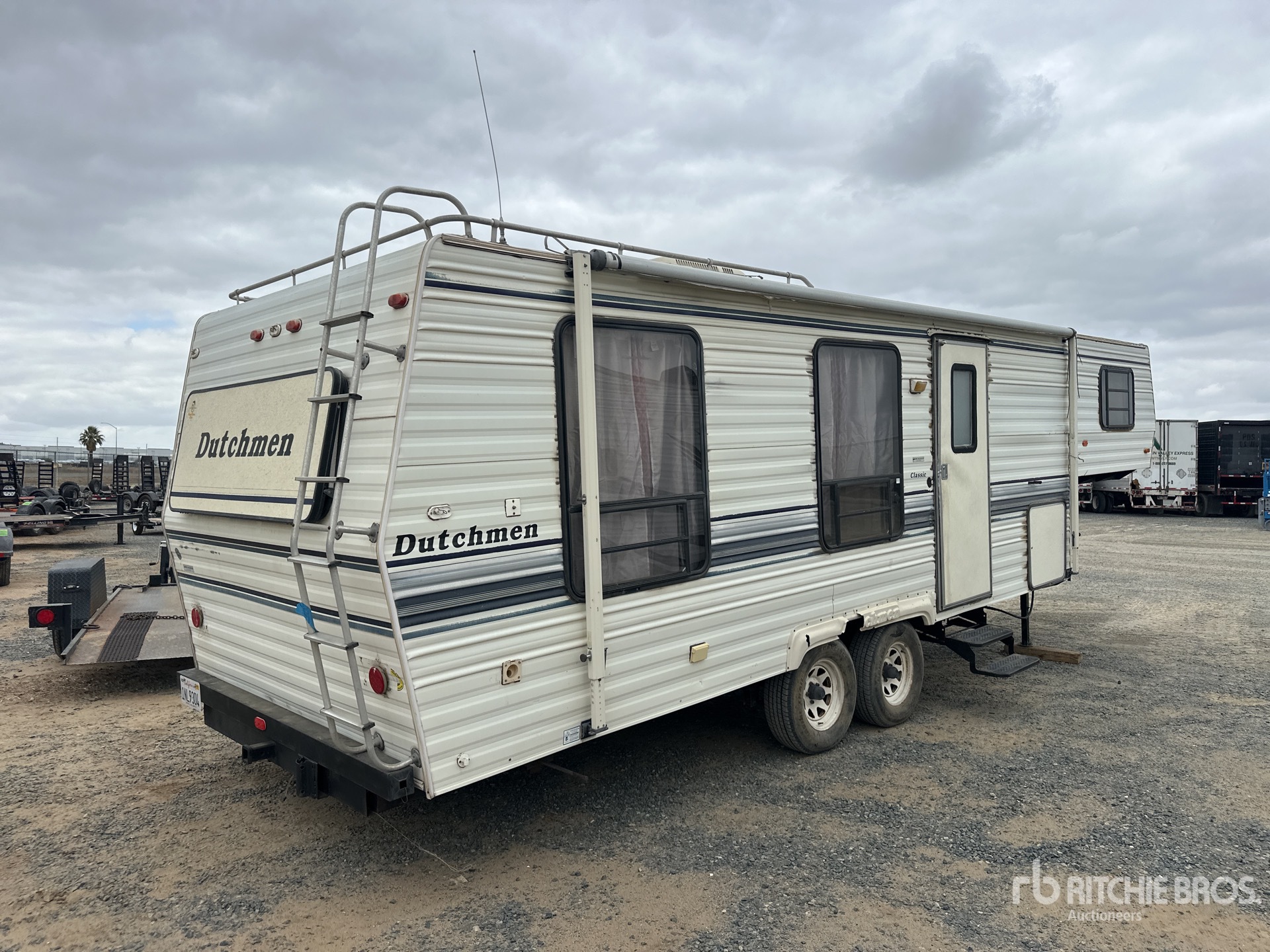 General Appearance with Picture, Right Rear Corner
