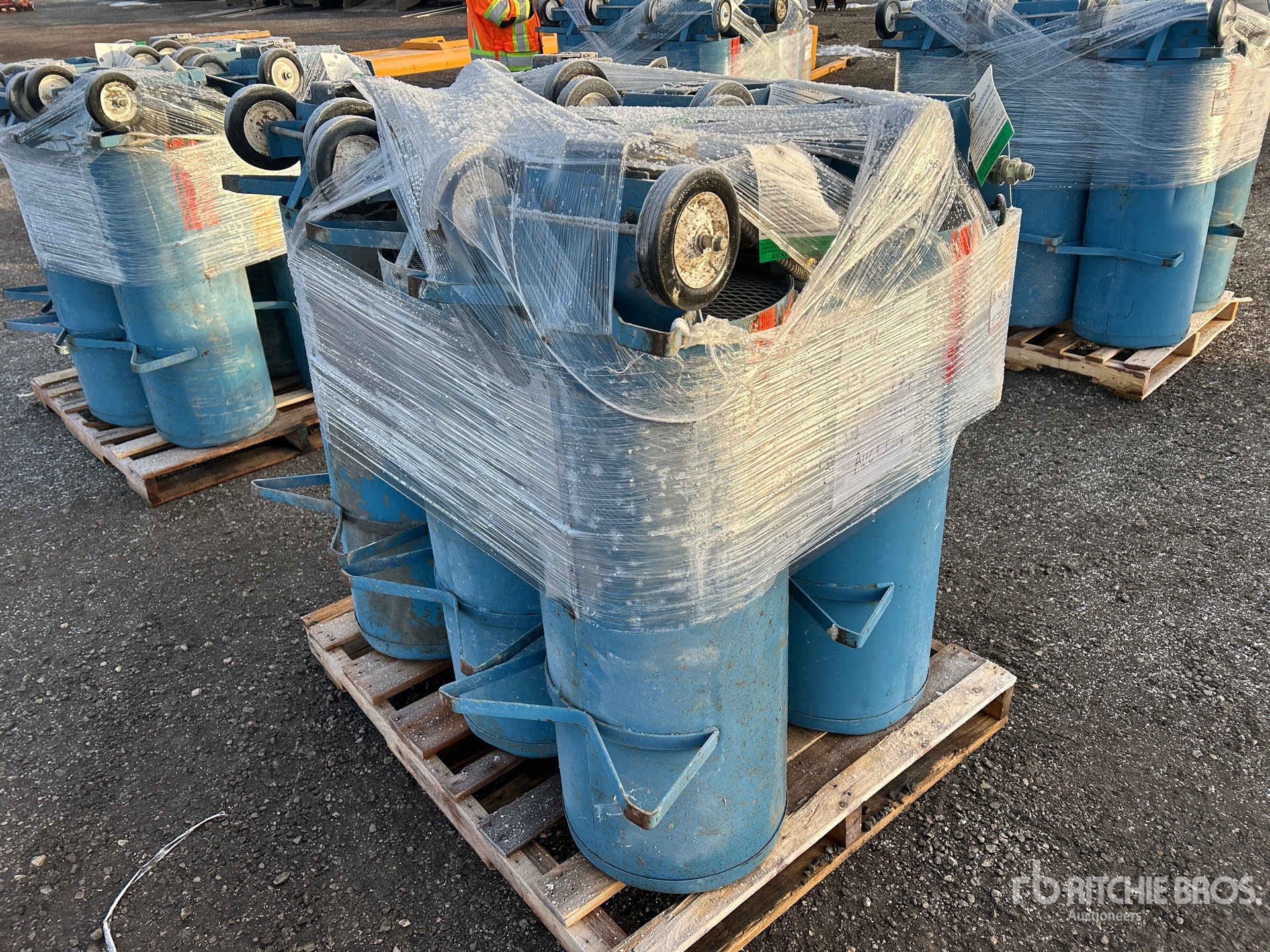 General Appearance with Foto, angolo posteriore sinistro