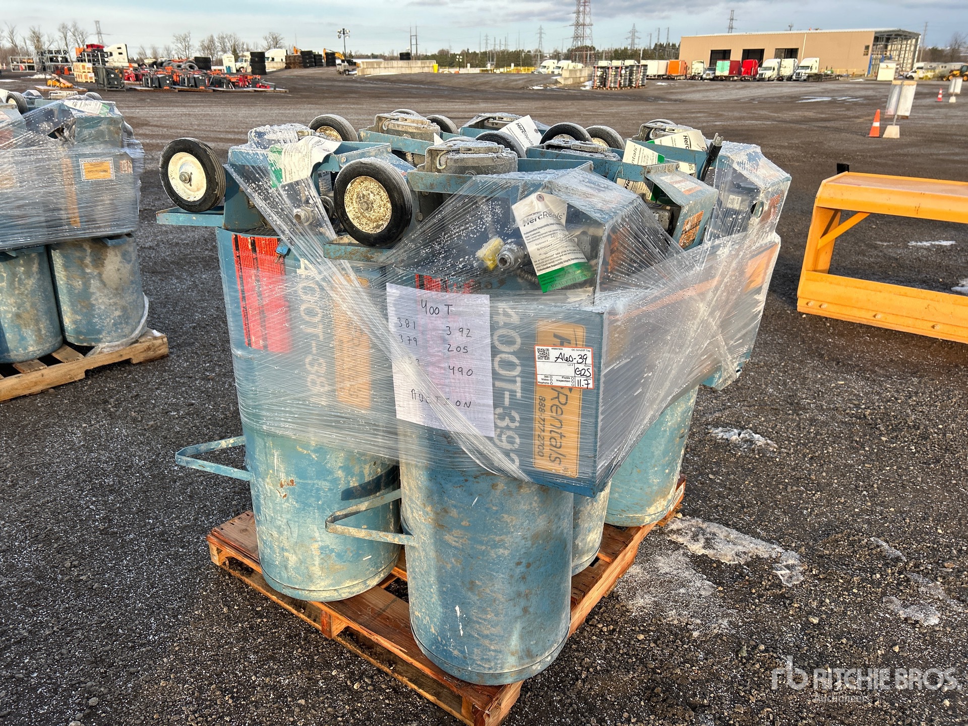 General Appearance with Foto, angolo anteriore sinistro