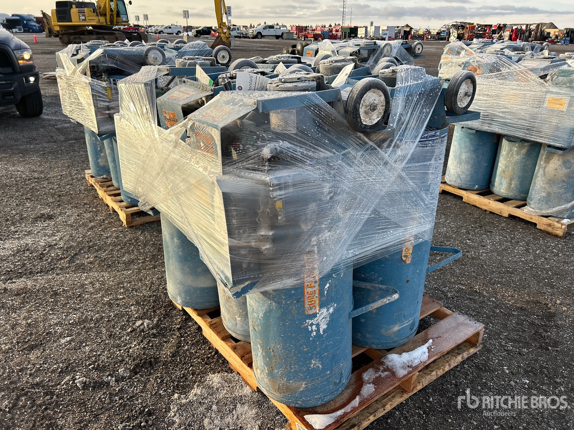 General Appearance with Foto, angolo posteriore sinistro