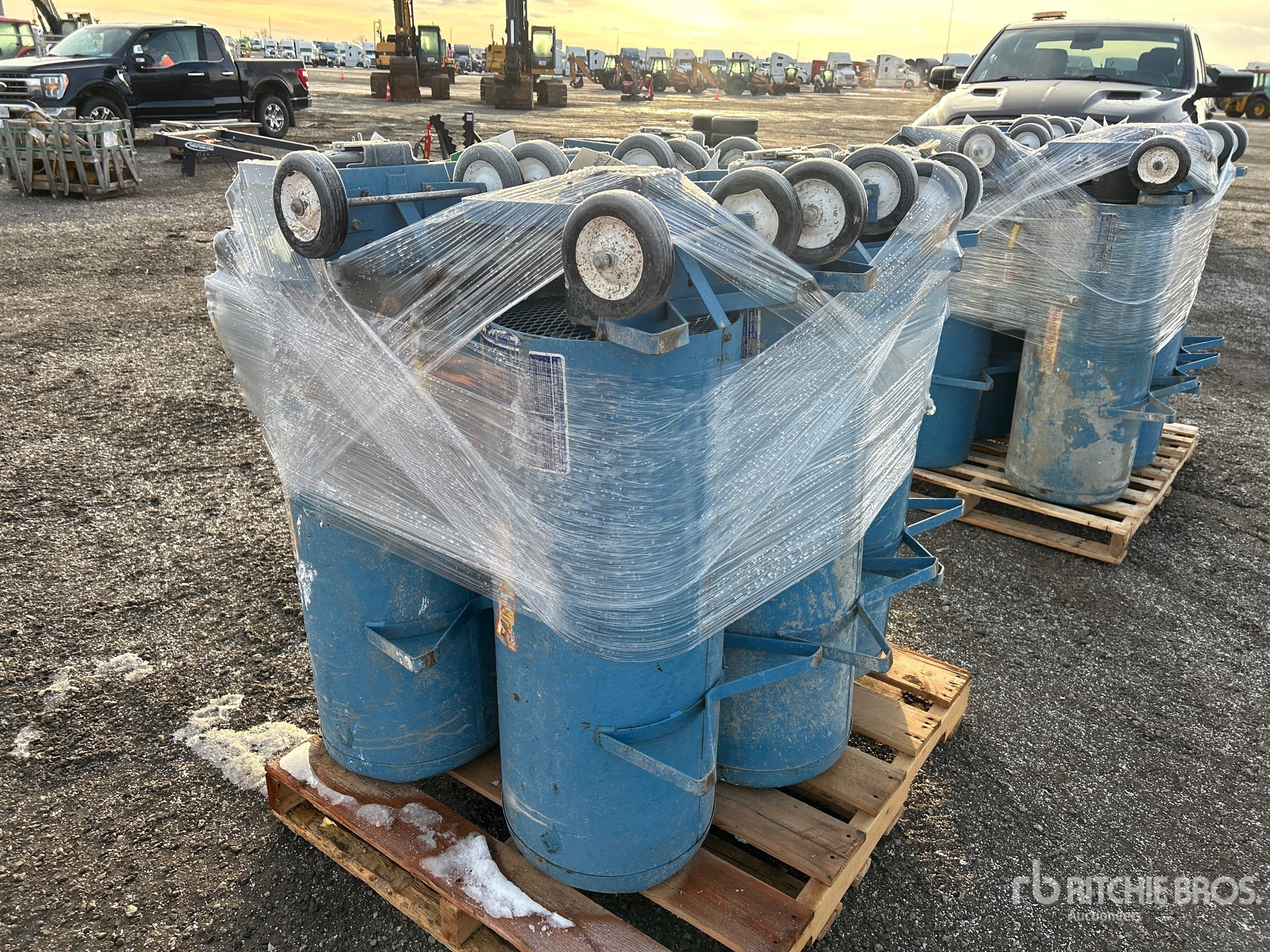 General Appearance with Foto, angolo anteriore sinistro