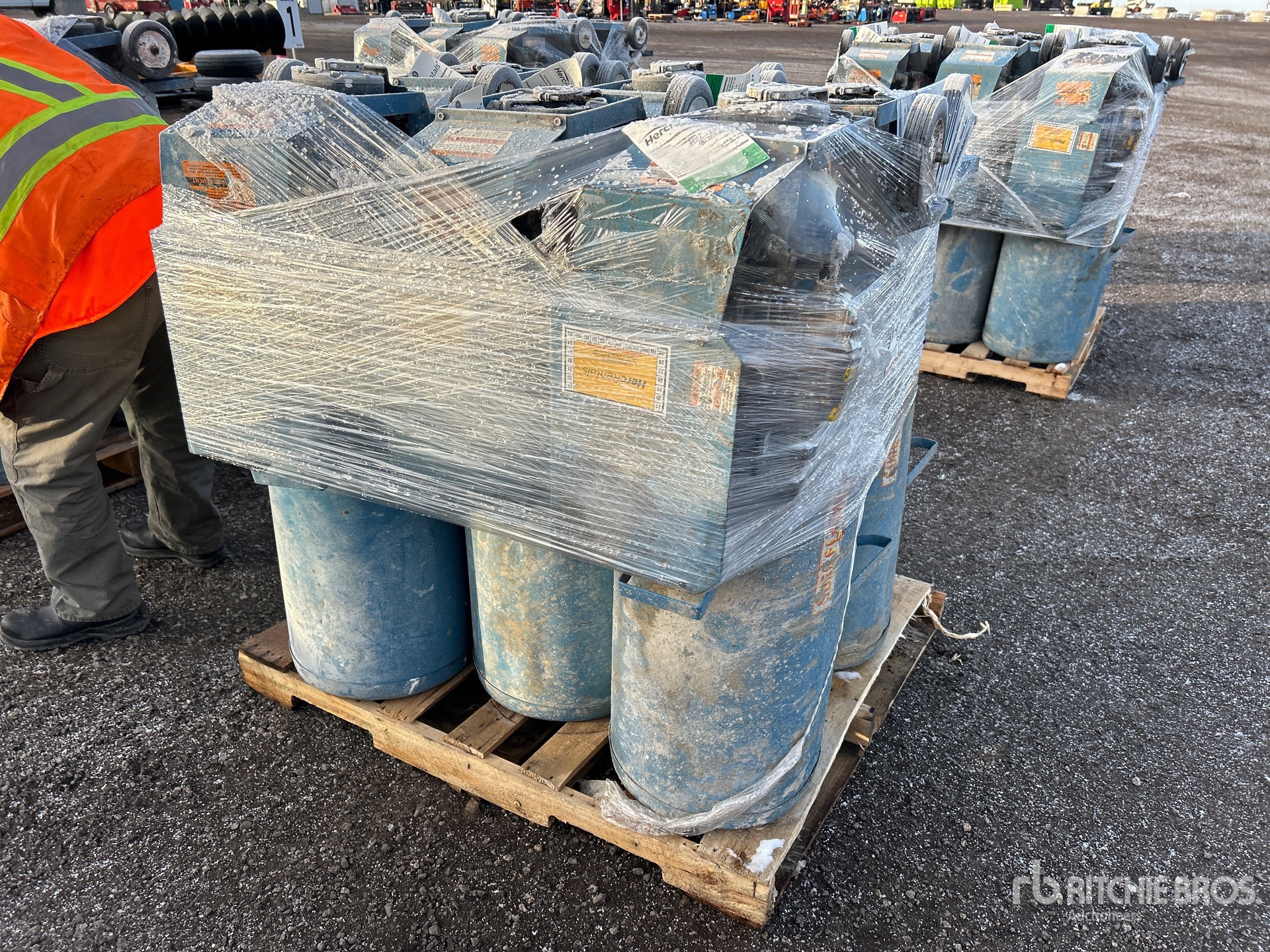 General Appearance with Foto, angolo anteriore sinistro