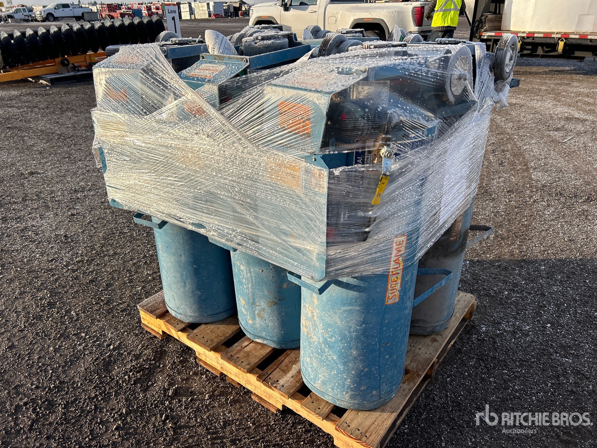 General Appearance with Foto, angolo anteriore sinistro