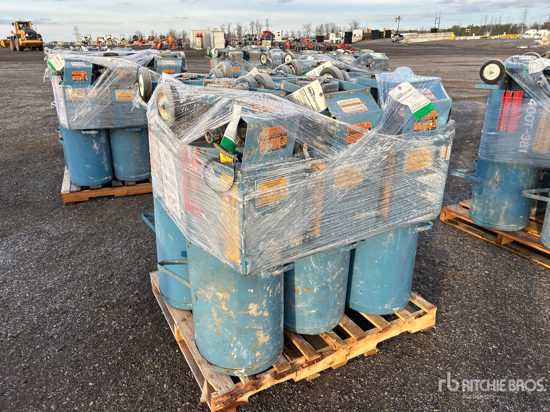 General Appearance with Foto, angolo posteriore sinistro