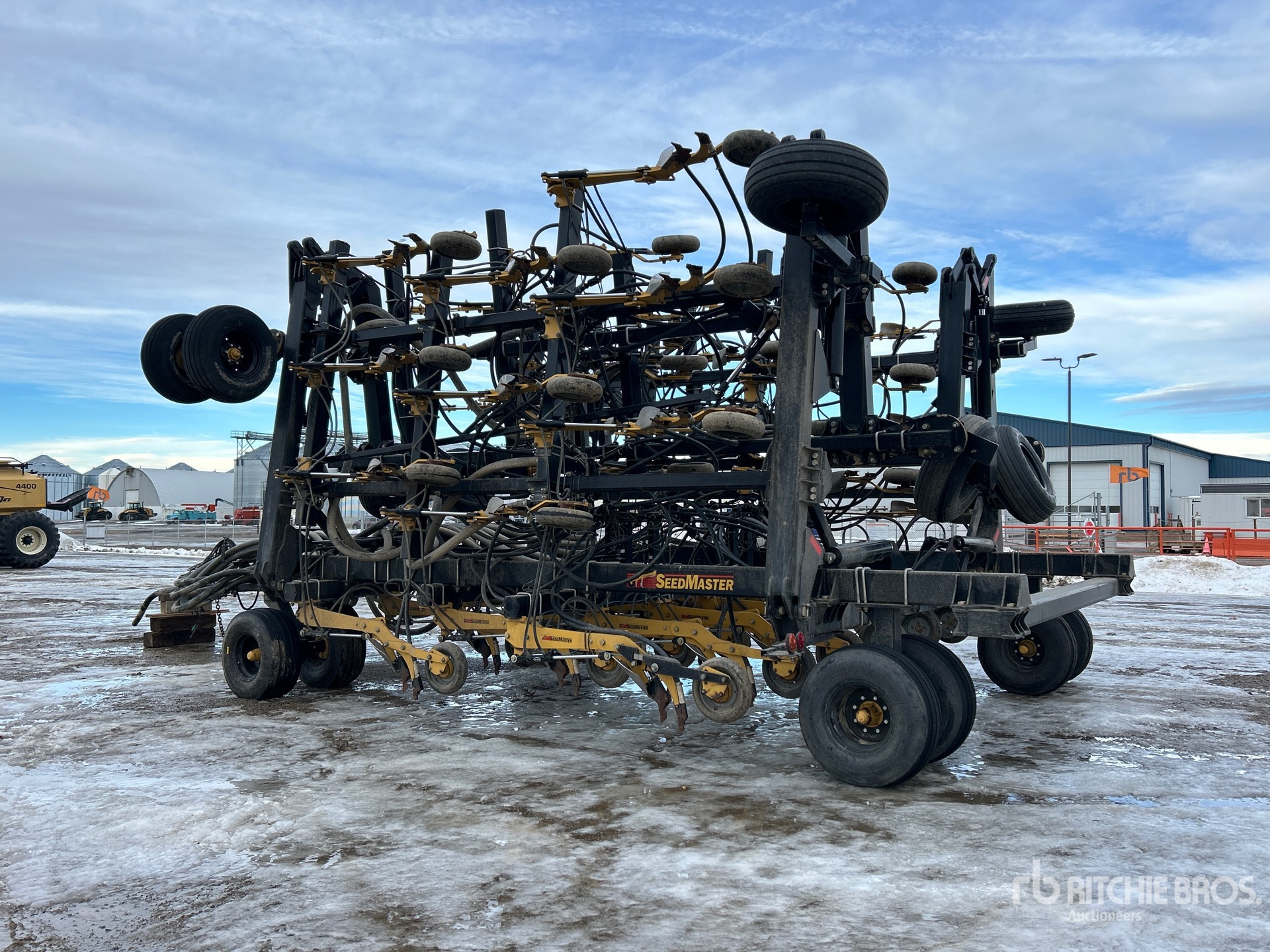 General Appearance with Bild, Ecke hinten links