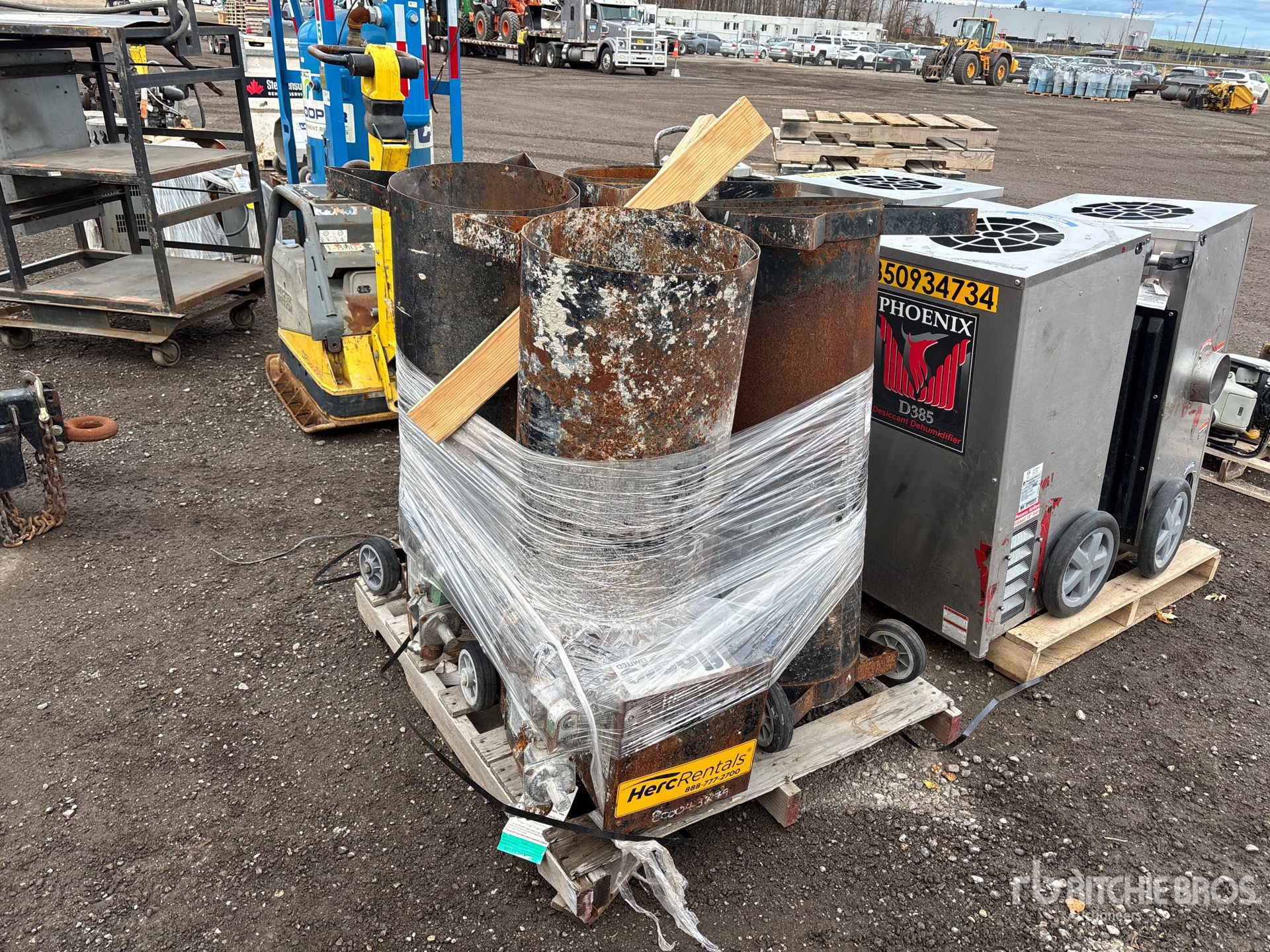 General Appearance with Picture, Left Front Corner