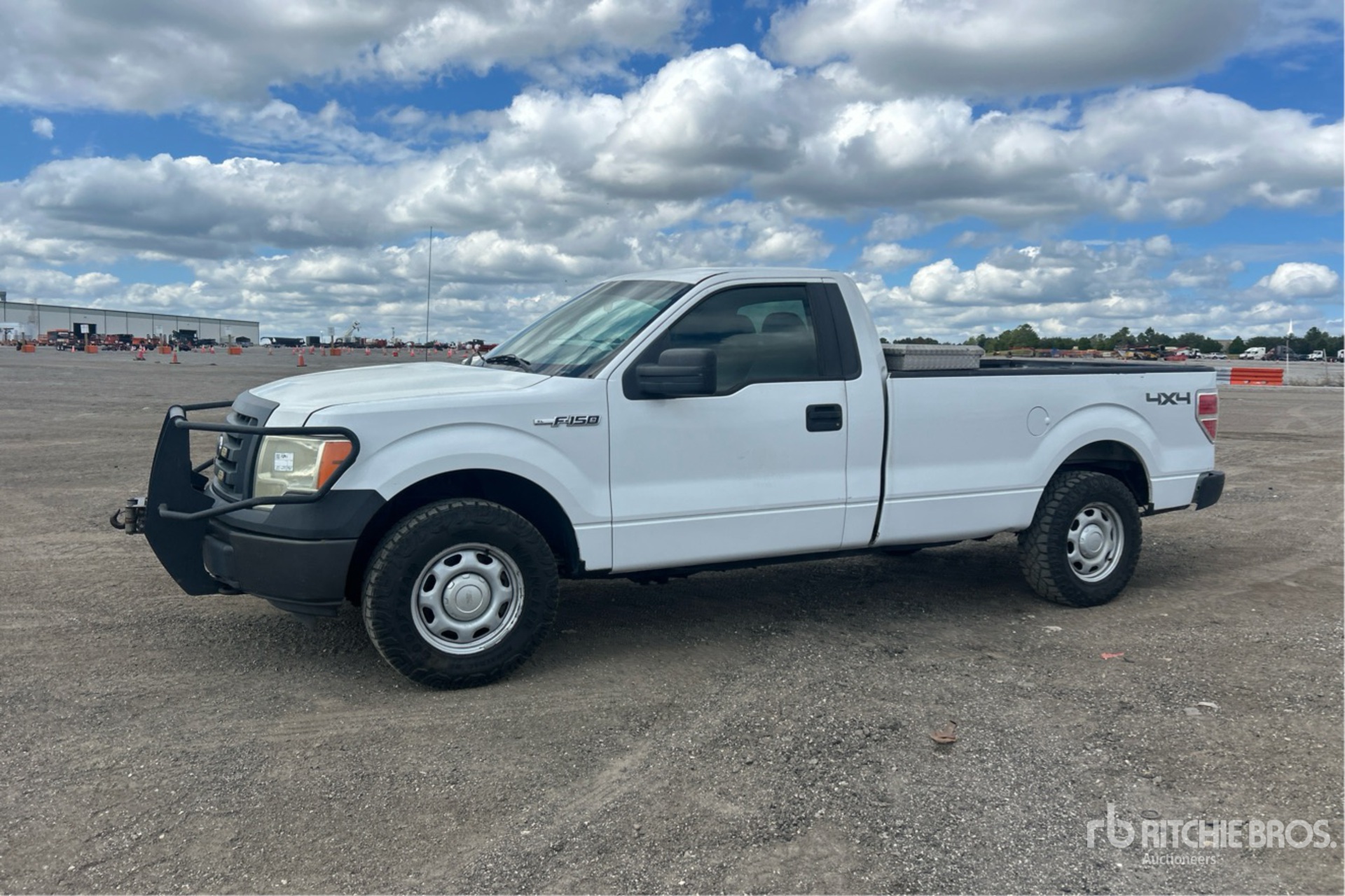 General Appearance with Picture, Left Front Corner