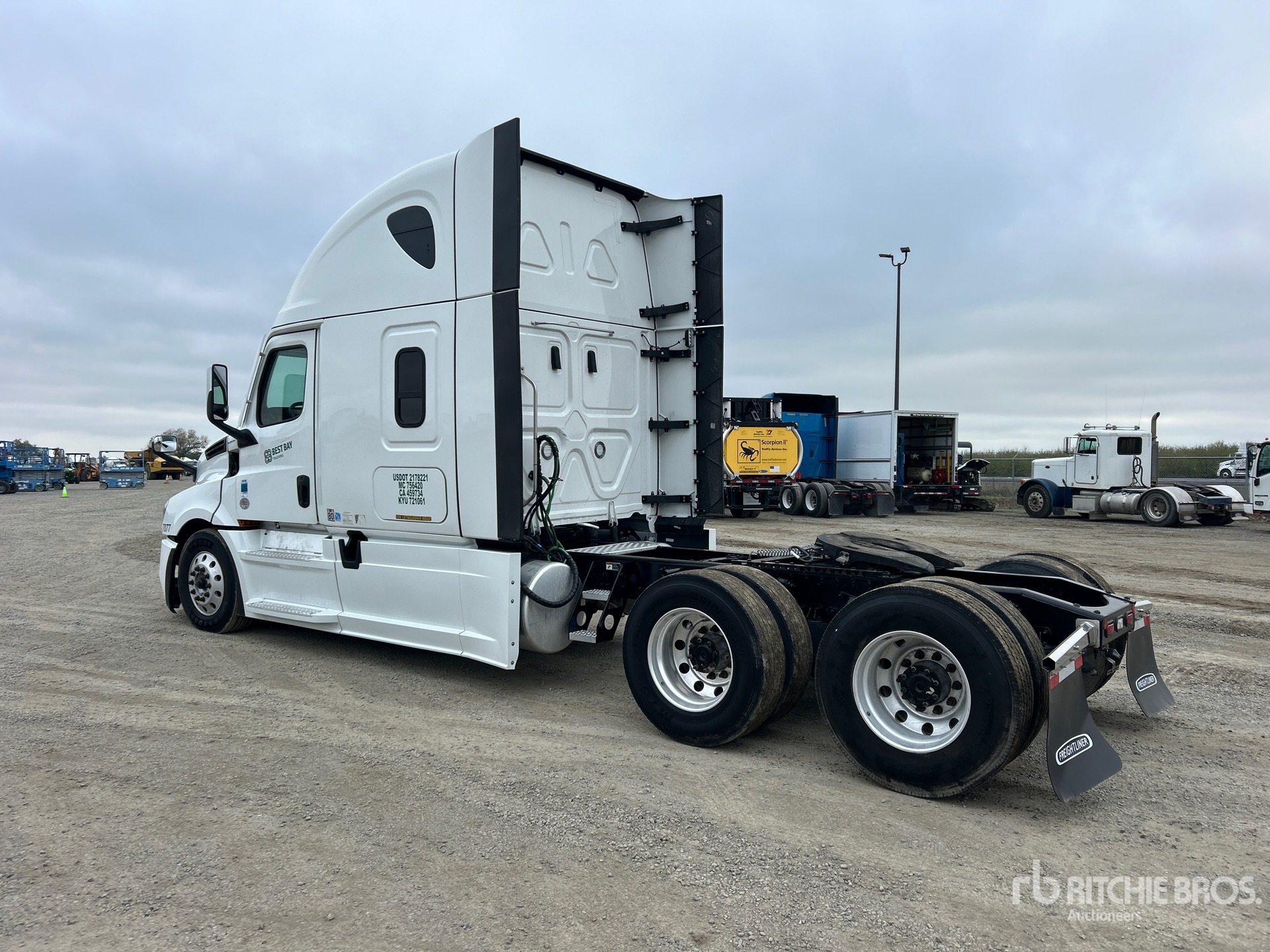 General Appearance with Picture, Left Rear Corner