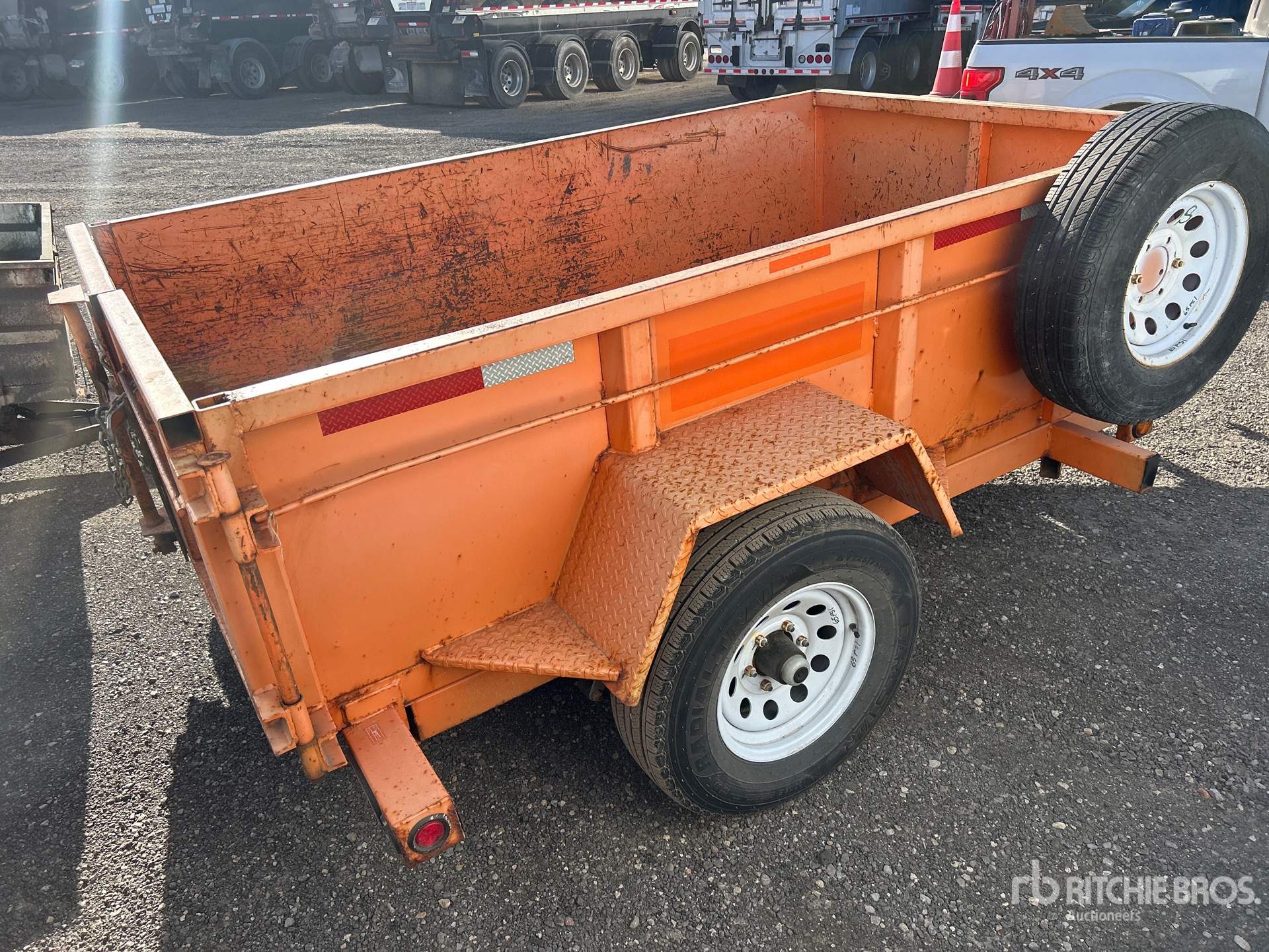 General Appearance with Picture, Right Rear Corner