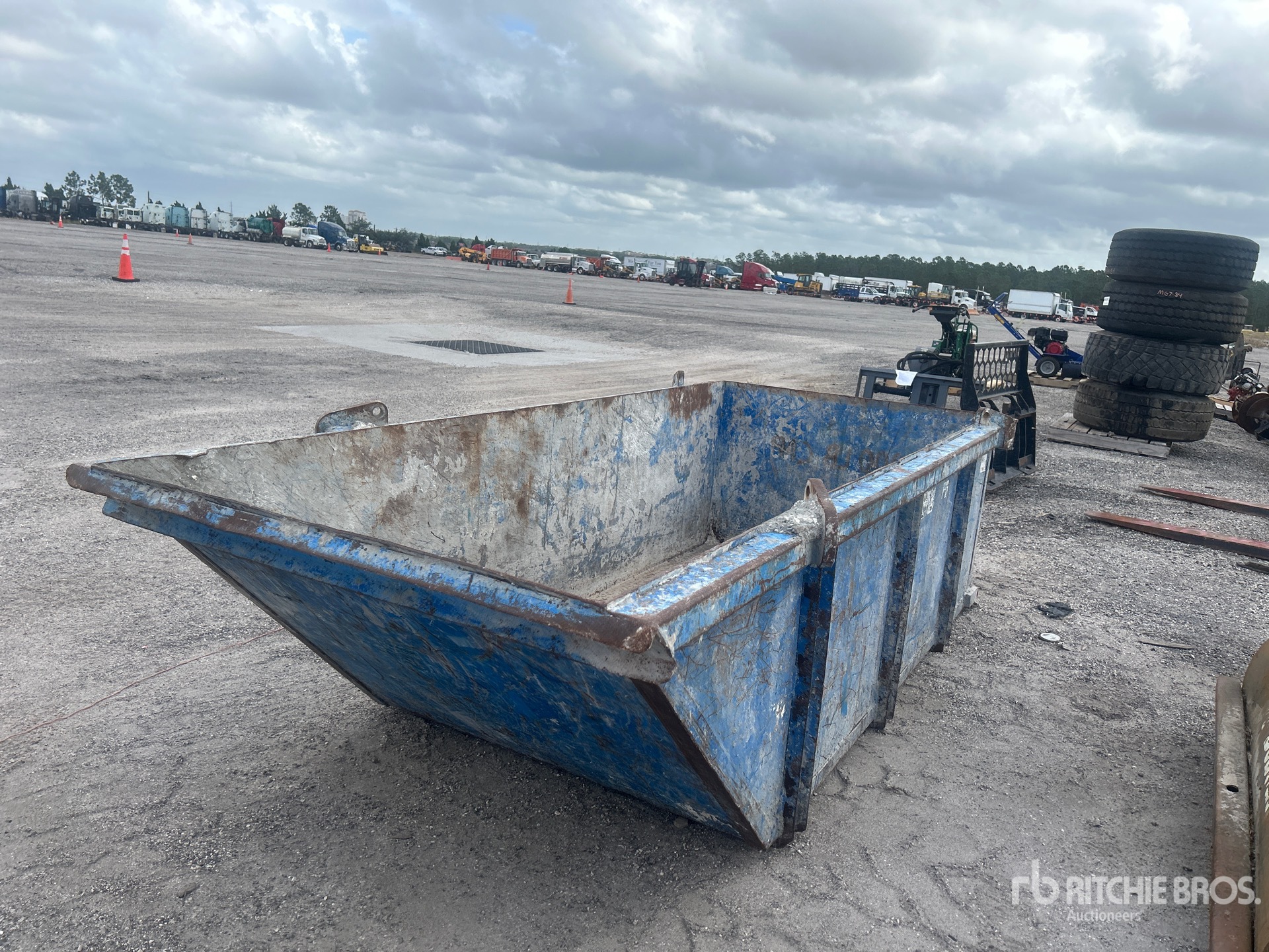 General Appearance with Image, coin arrière droit