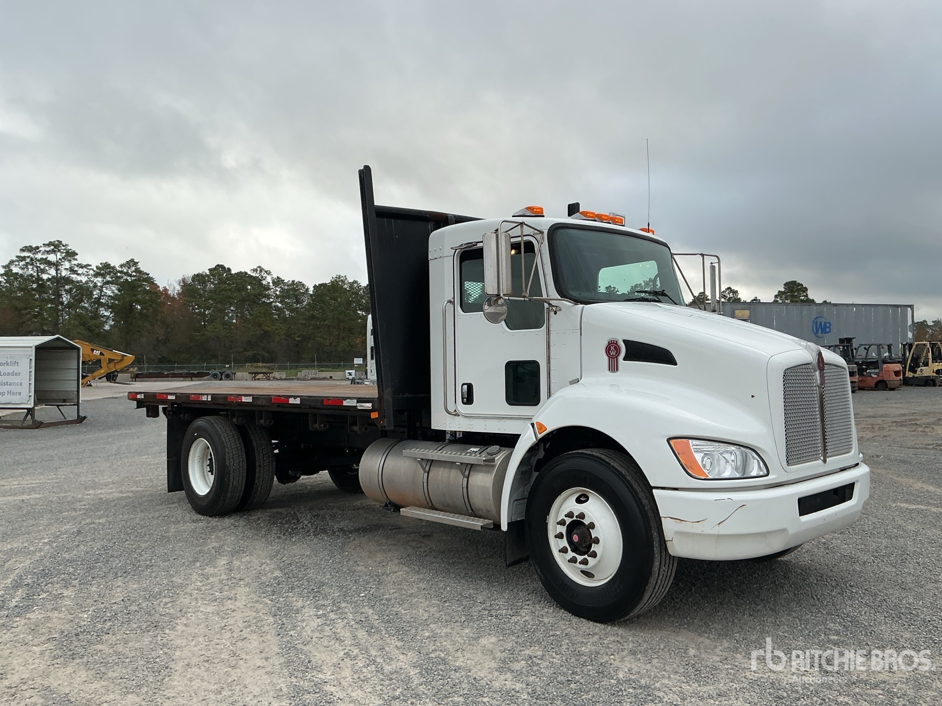 General Appearance with Bild, Ecke vorne rechts