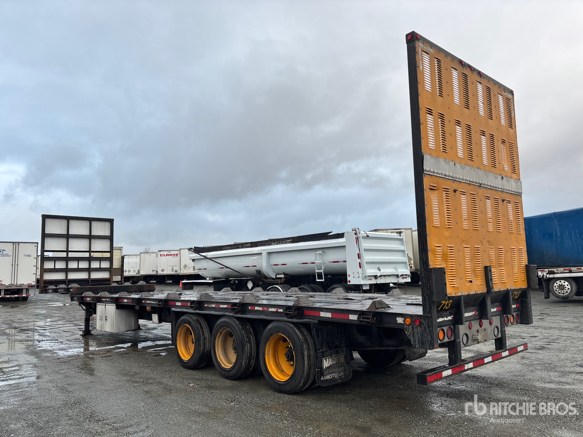 Aspect général with Image, coin arrière gauche