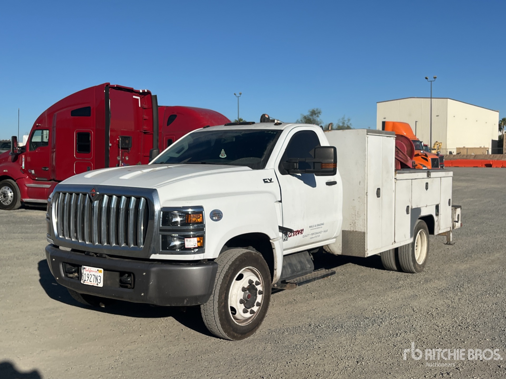 General Appearance with Picture, Left Front Corner