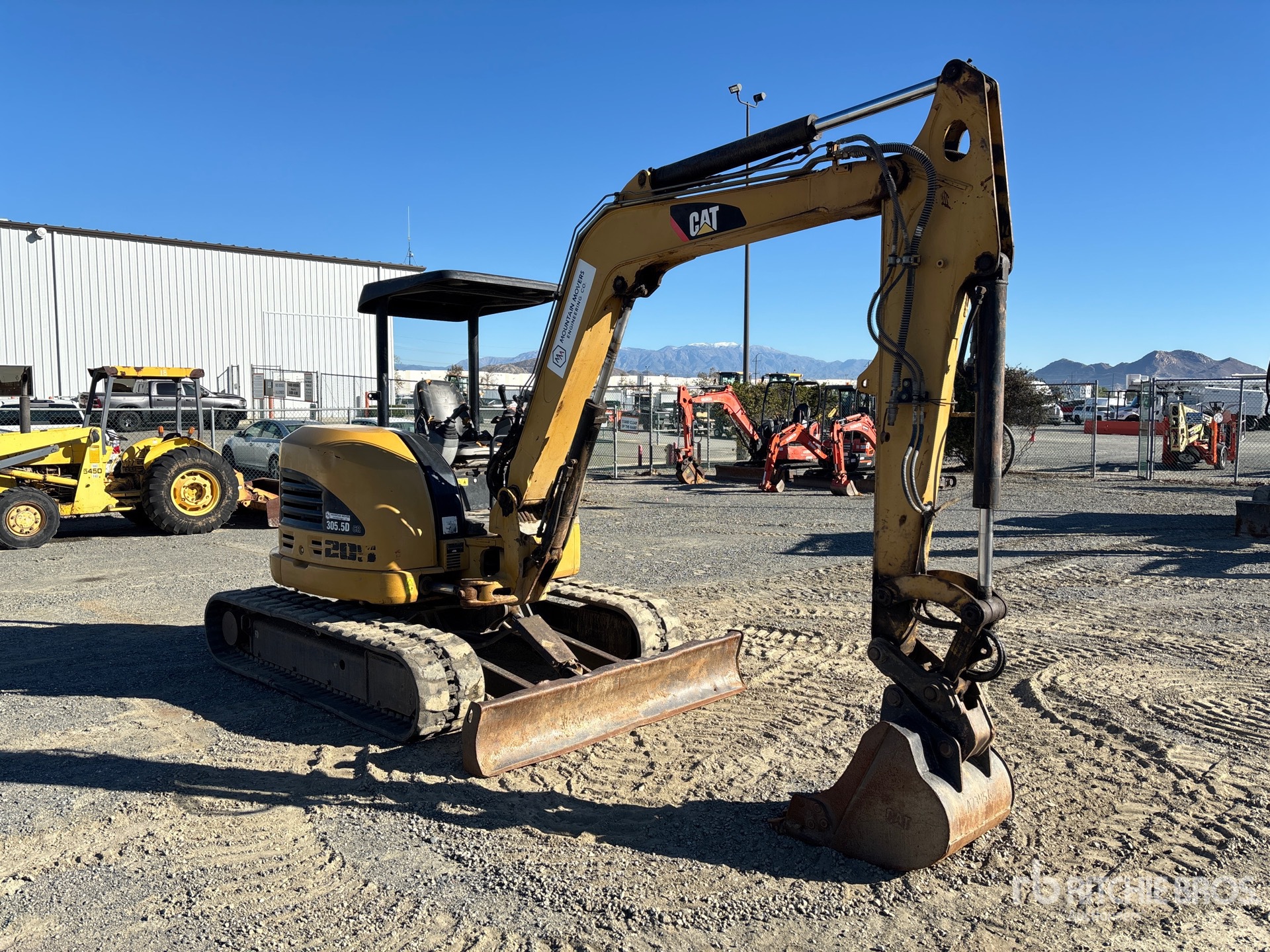 General Appearance with Picture, Right Front Corner