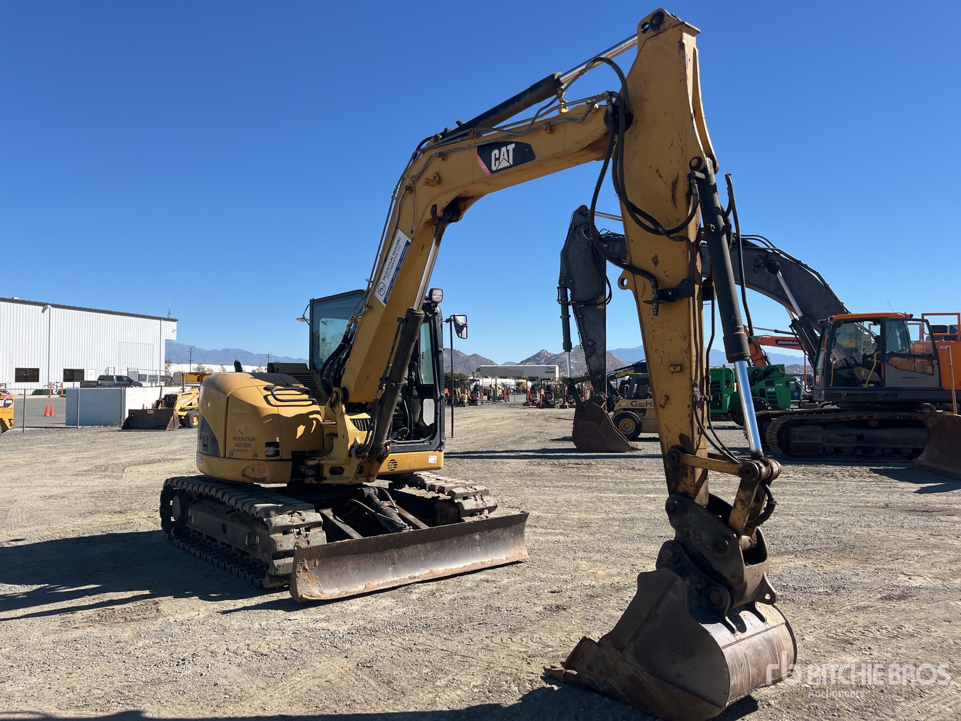 General Appearance with Picture, Right Front Corner