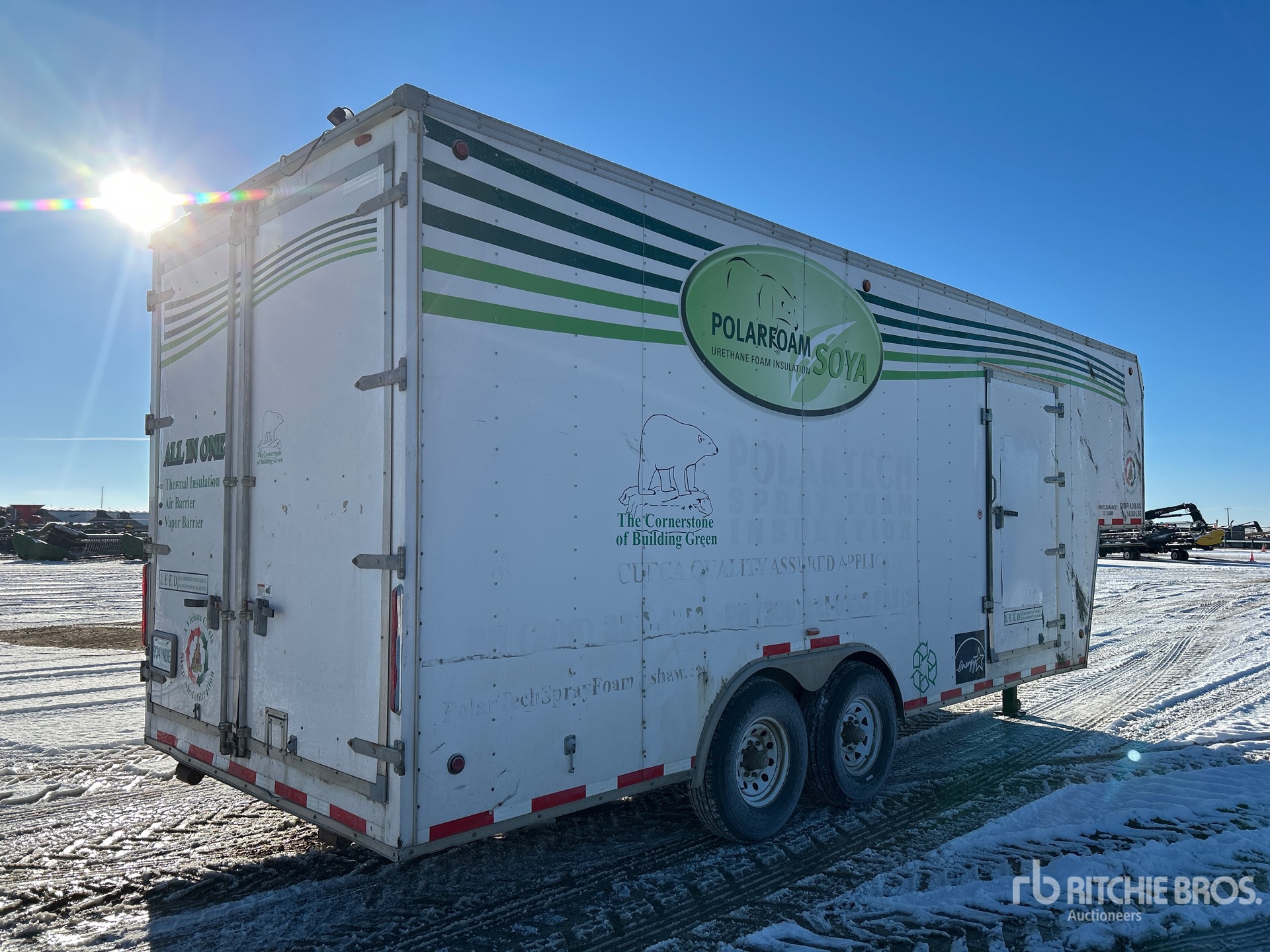 General Appearance with Foto, angolo anteriore sinistro