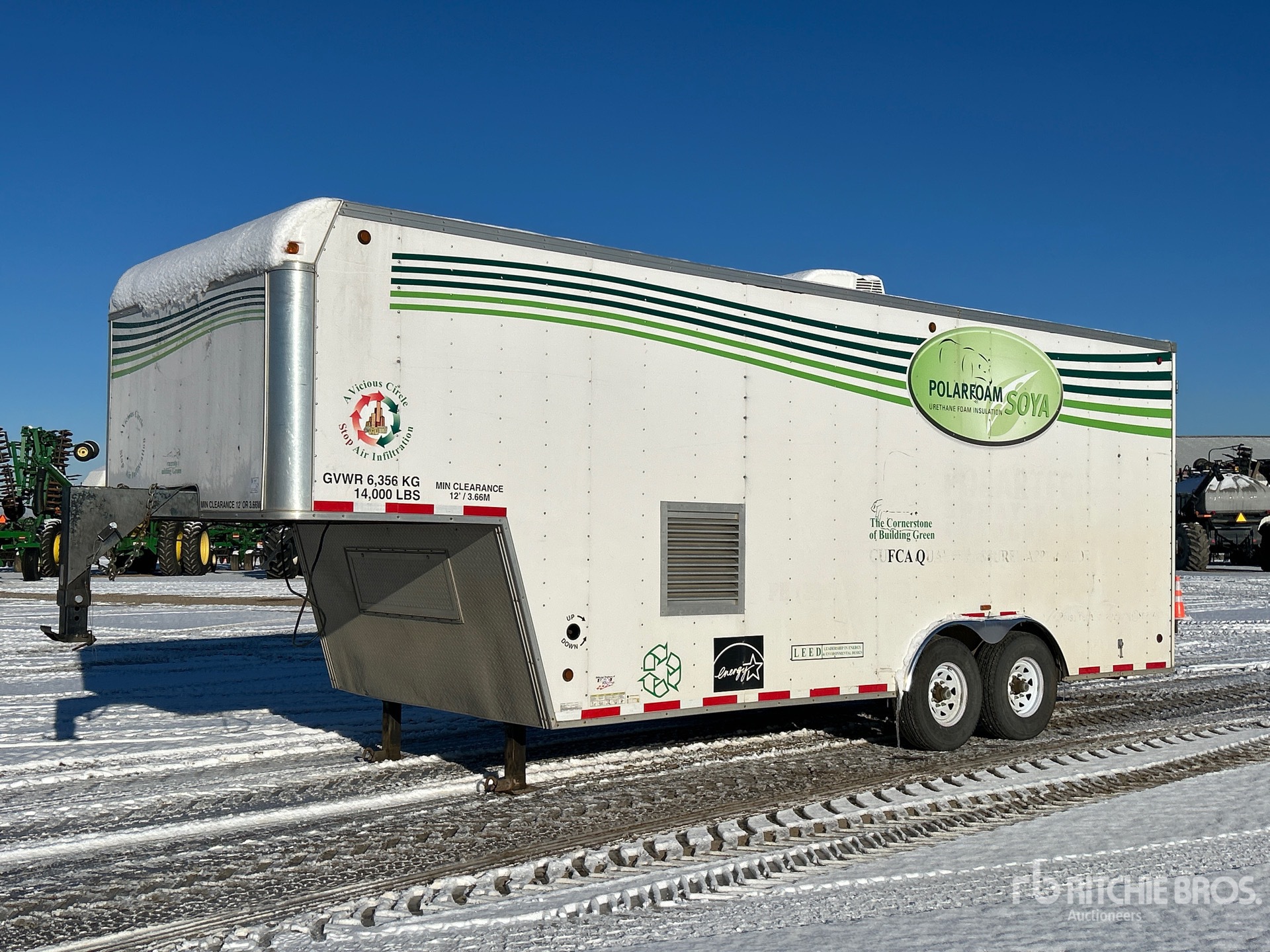 General Appearance with Foto, angolo anteriore sinistro