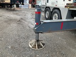 Crane Superstructure with Outrigger Cylinders