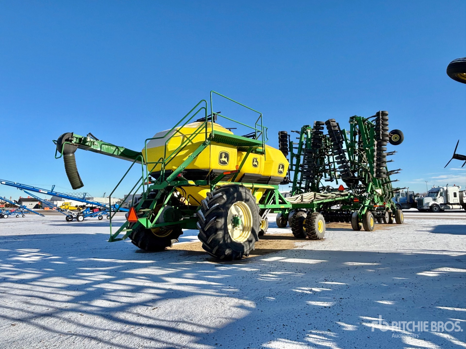 General Appearance with Foto, angolo anteriore sinistro