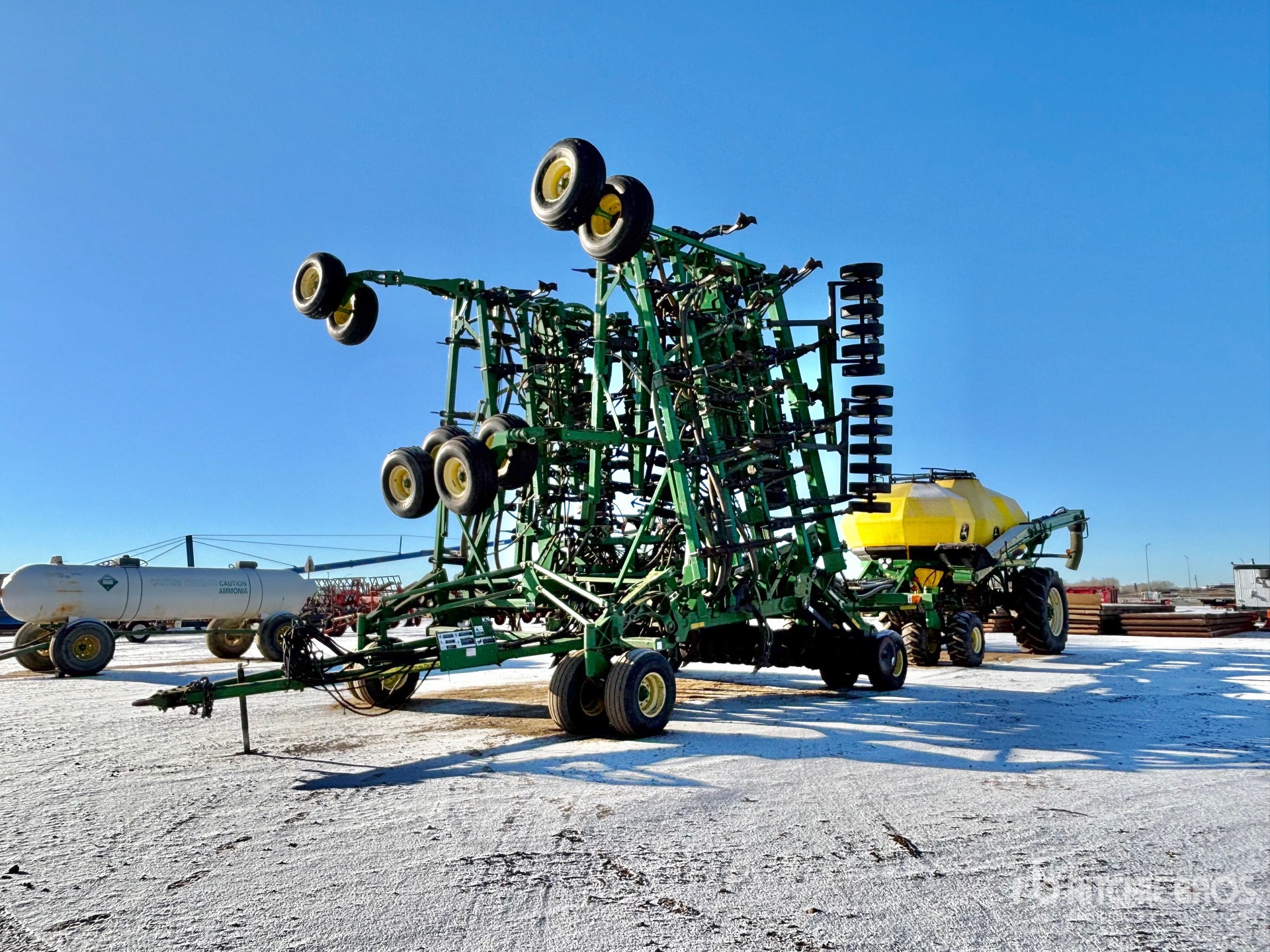 General Appearance with Foto, angolo anteriore sinistro