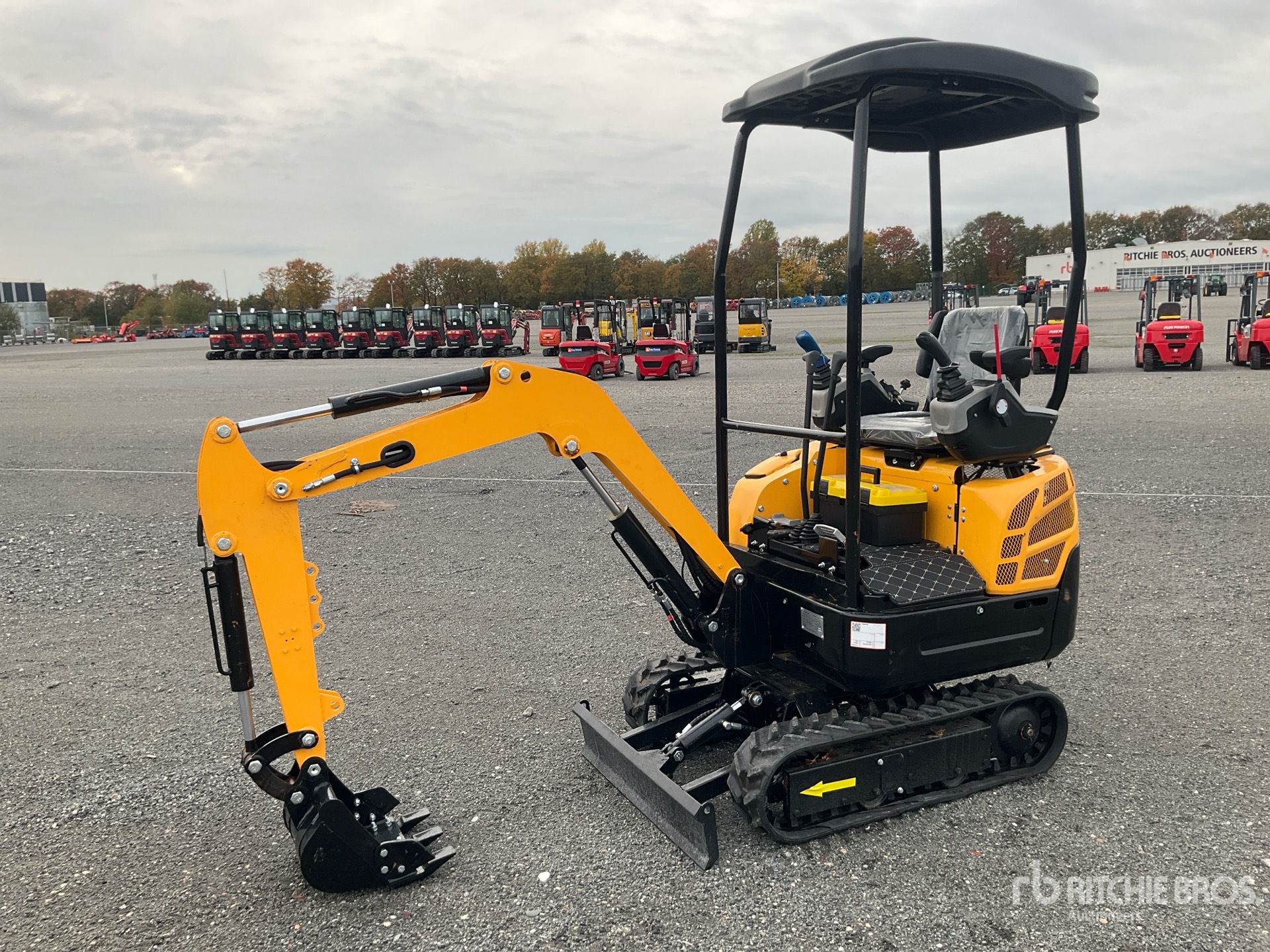 General Appearance with Picture, Left Front Corner