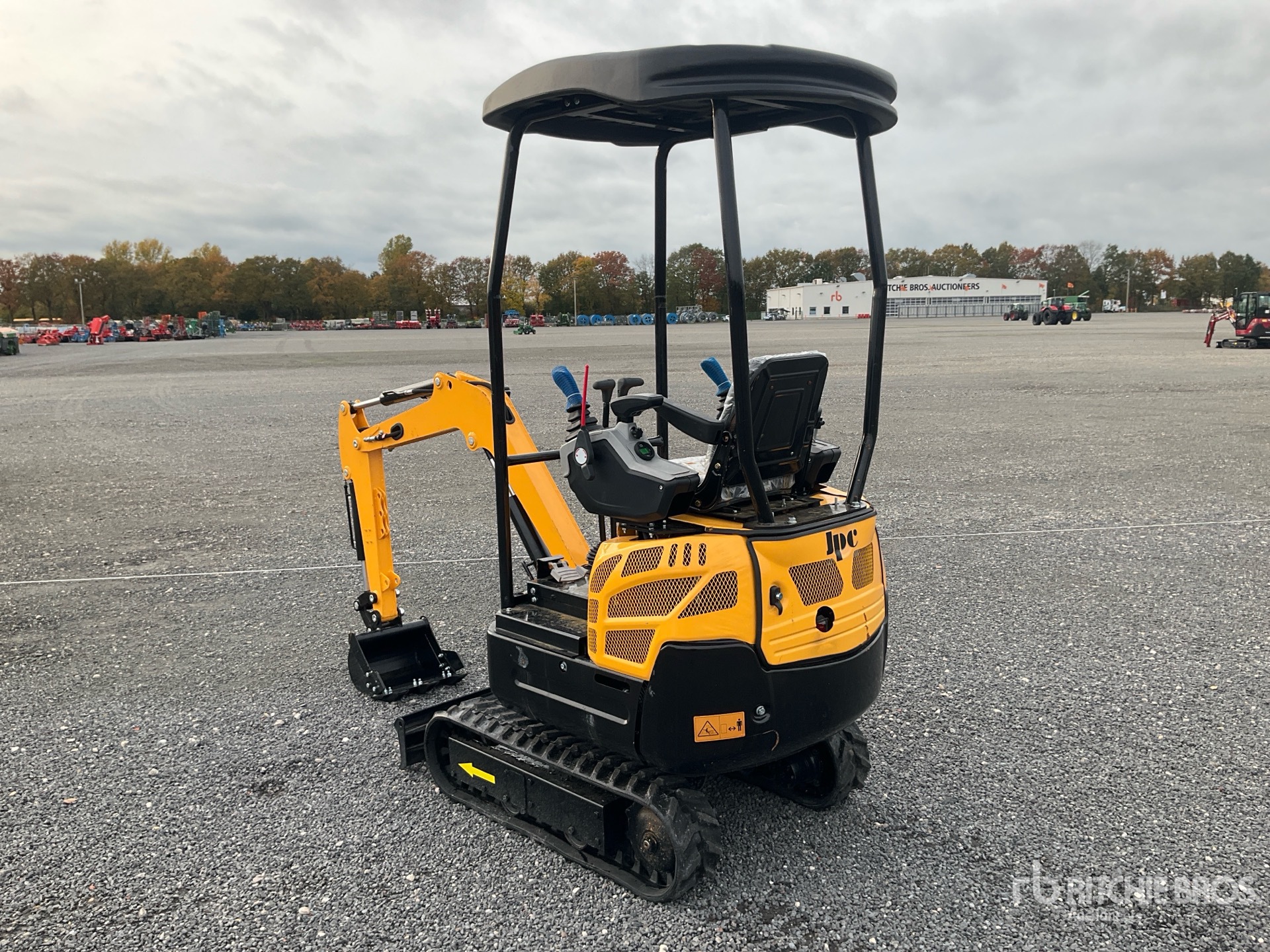 General Appearance with Picture, Left Rear Corner