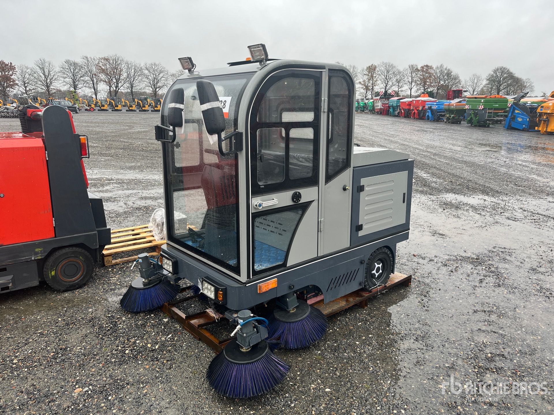 General Appearance with Picture, Left Front Corner