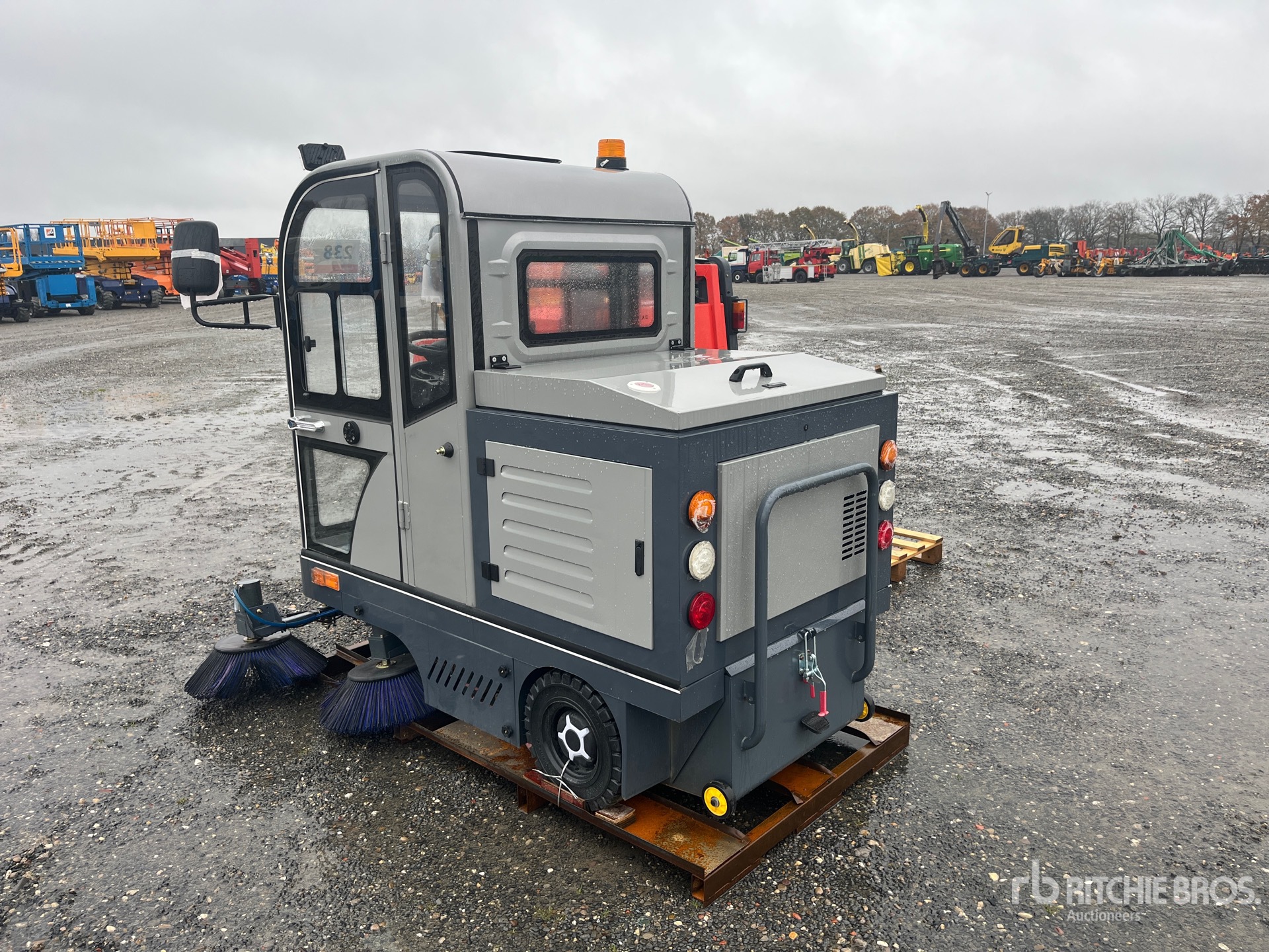 General Appearance with Picture, Left Rear Corner