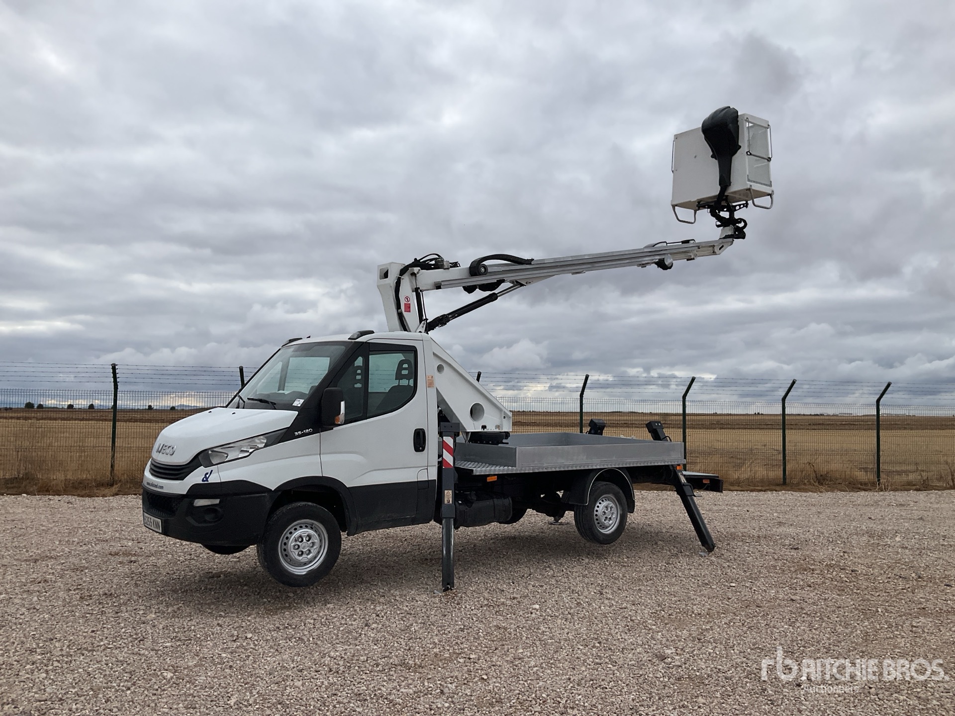 General Appearance with Featured Photo