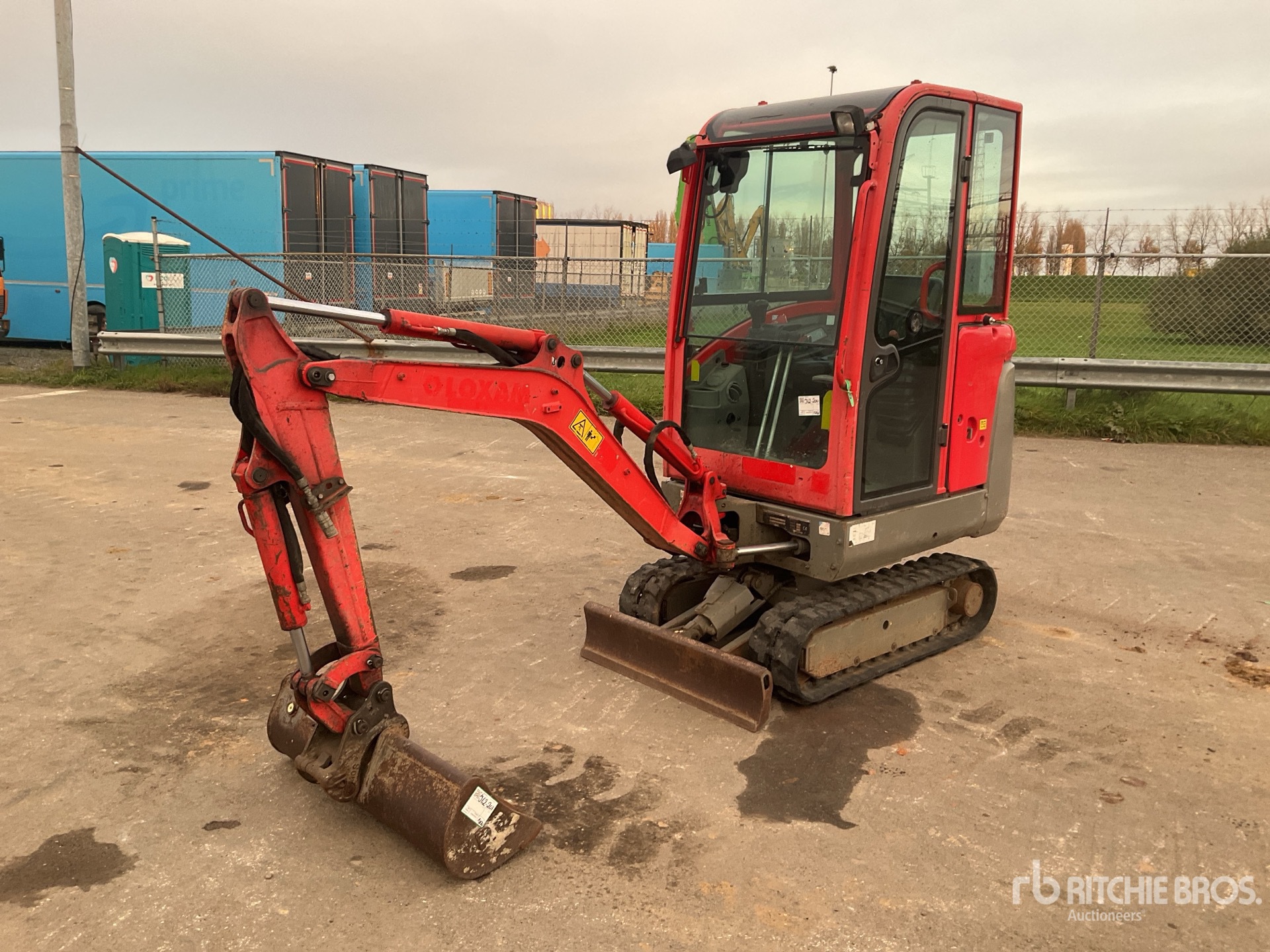 General Appearance with Picture, Left Front Corner