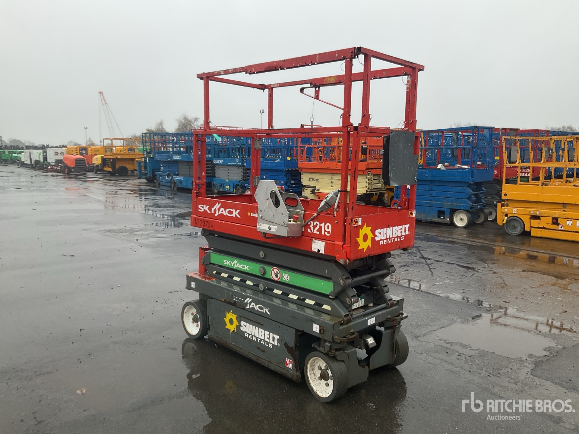 General Appearance with Picture, Right Front Corner