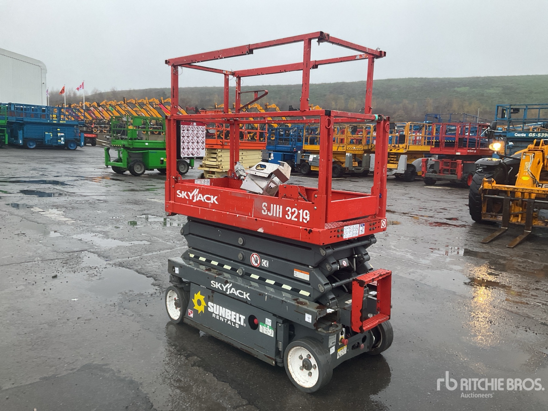 General Appearance with Picture, Left Rear Corner