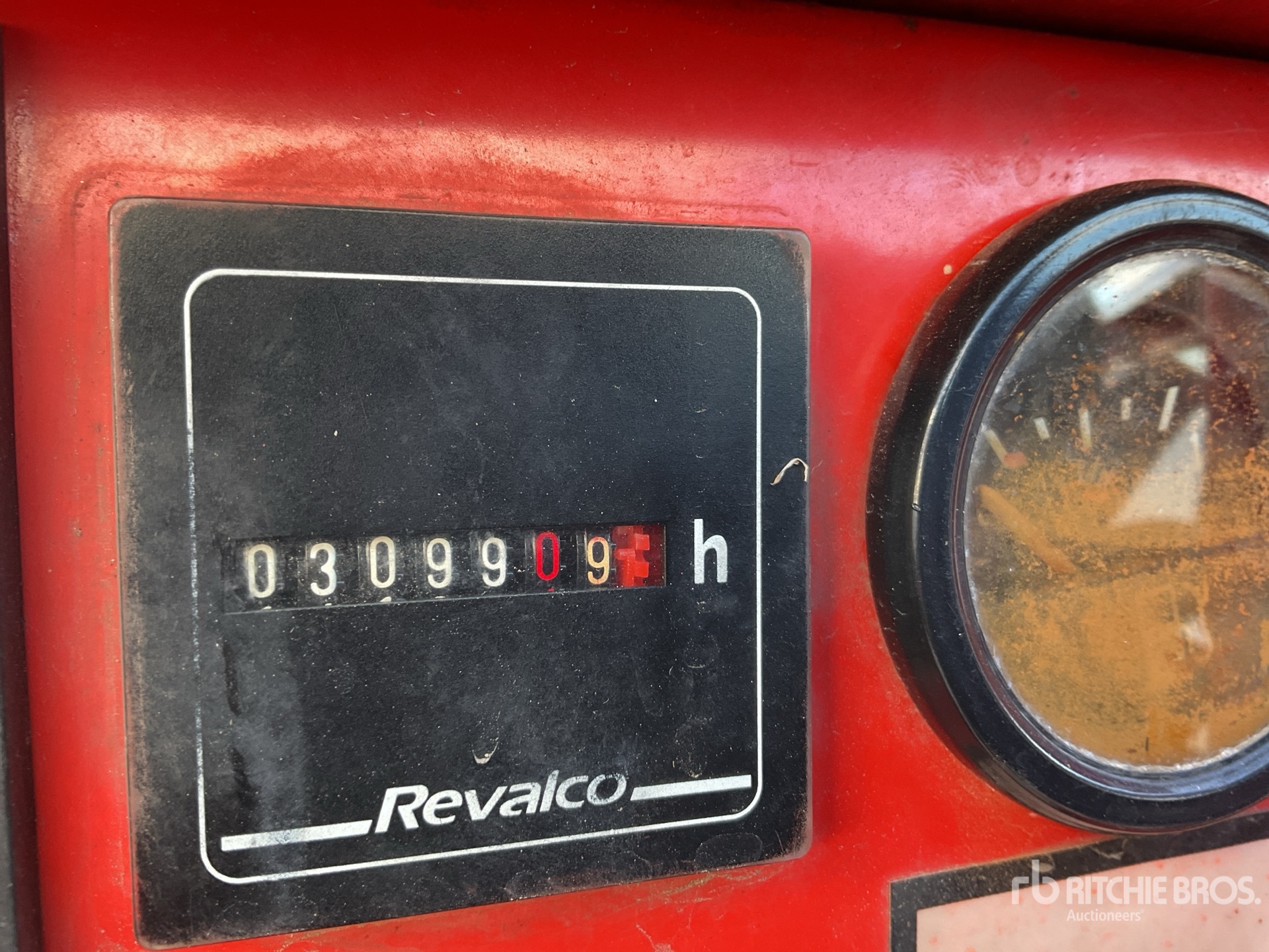 General Appearance with Horímetro / Odómetro