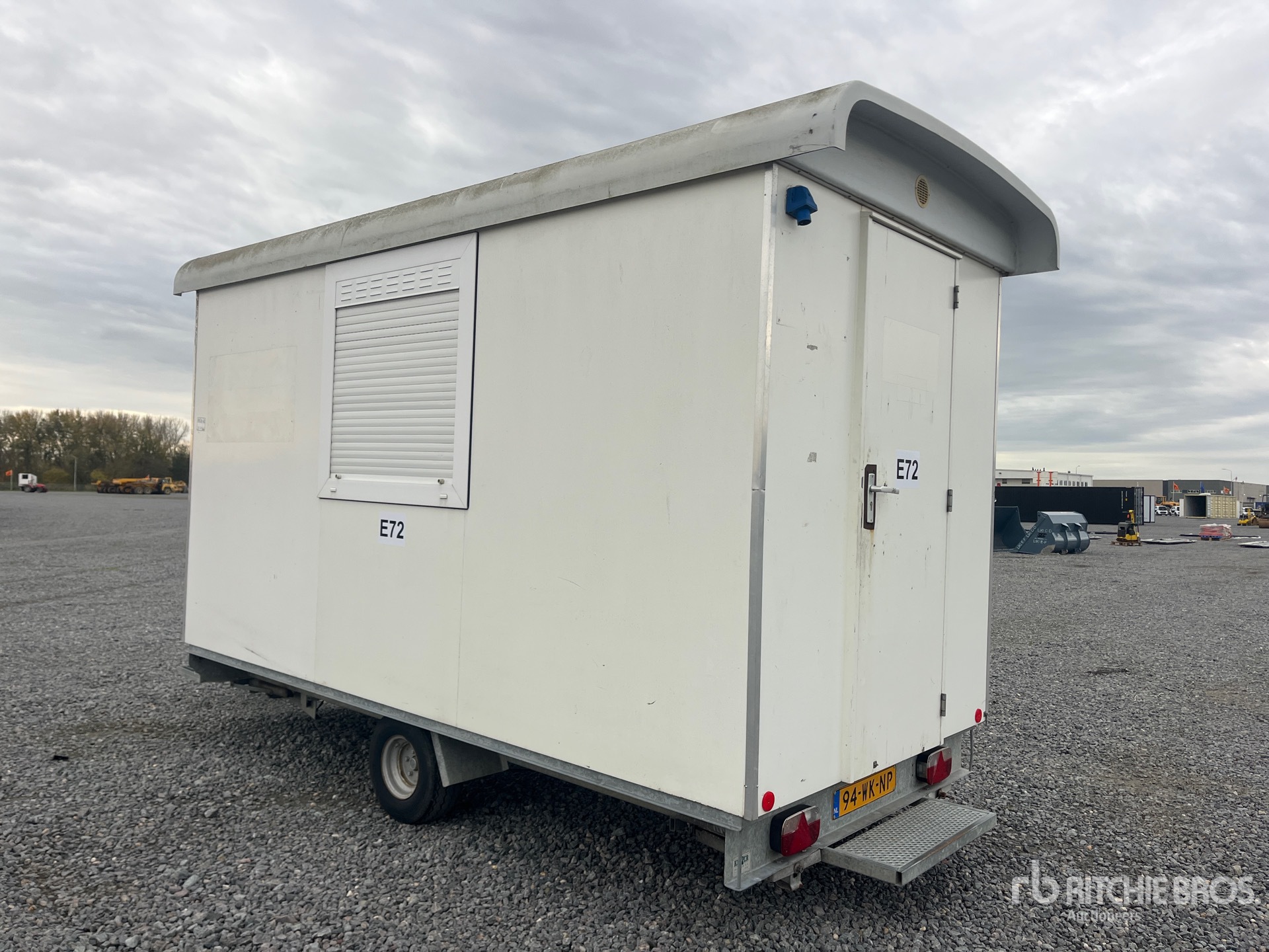 General Appearance with Picture, Left Rear Corner