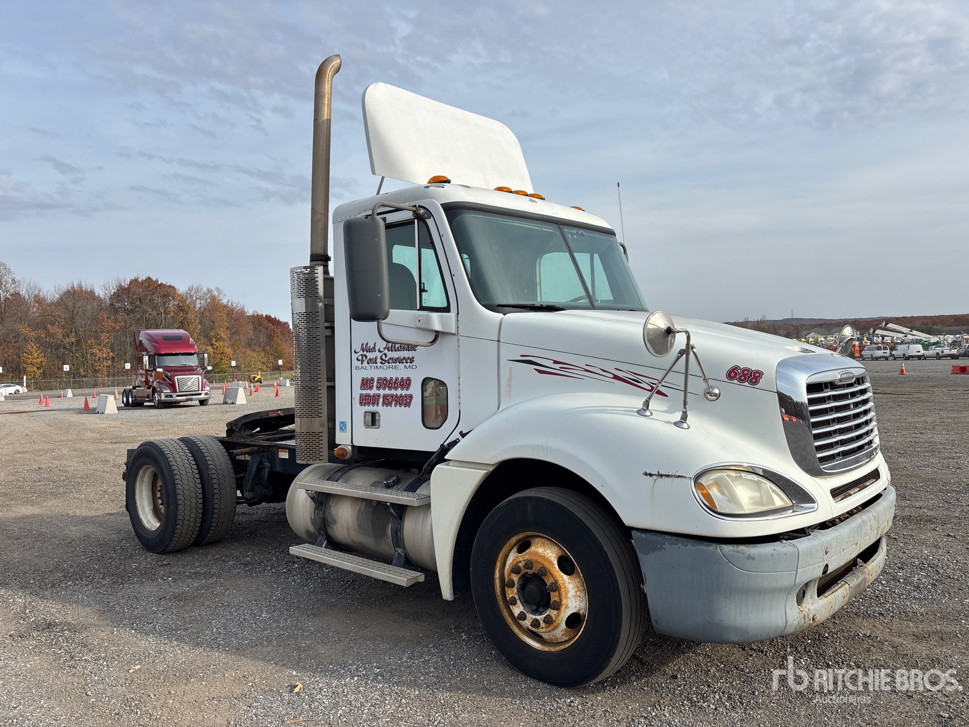 General Appearance with Bild, Ecke vorne rechts