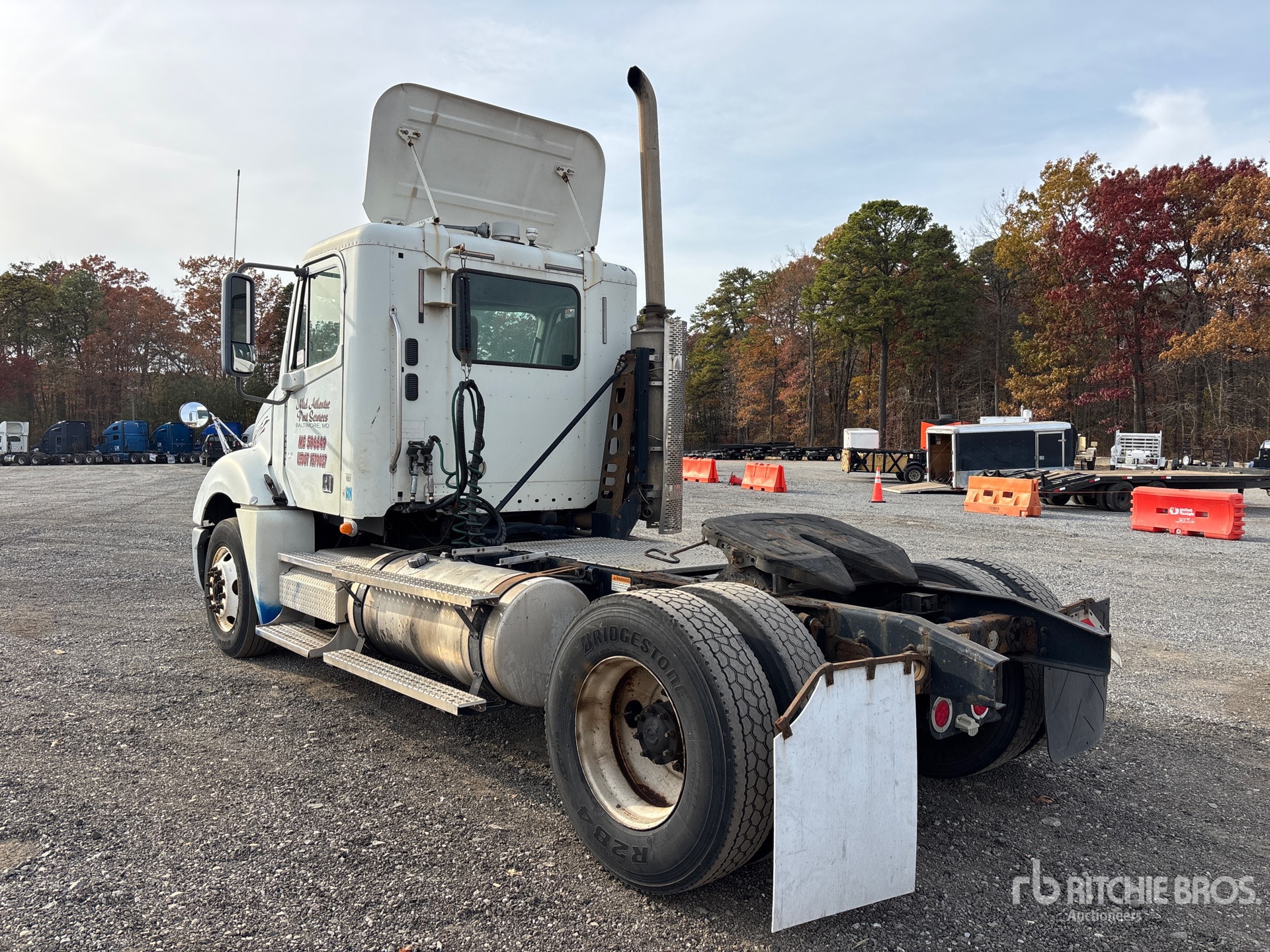 General Appearance with Bild, Ecke hinten links